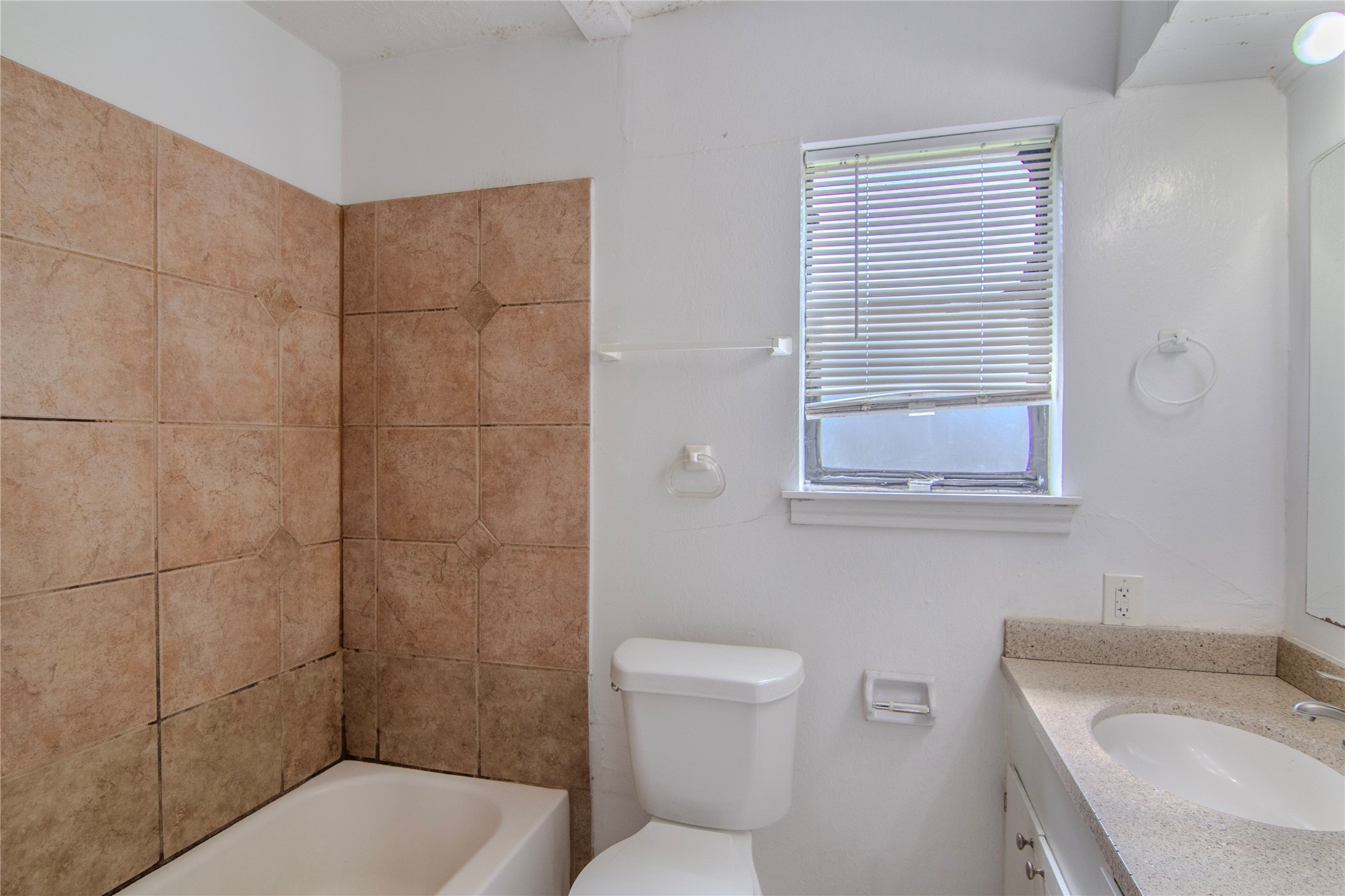 820 Midas Lane Property Photo 15