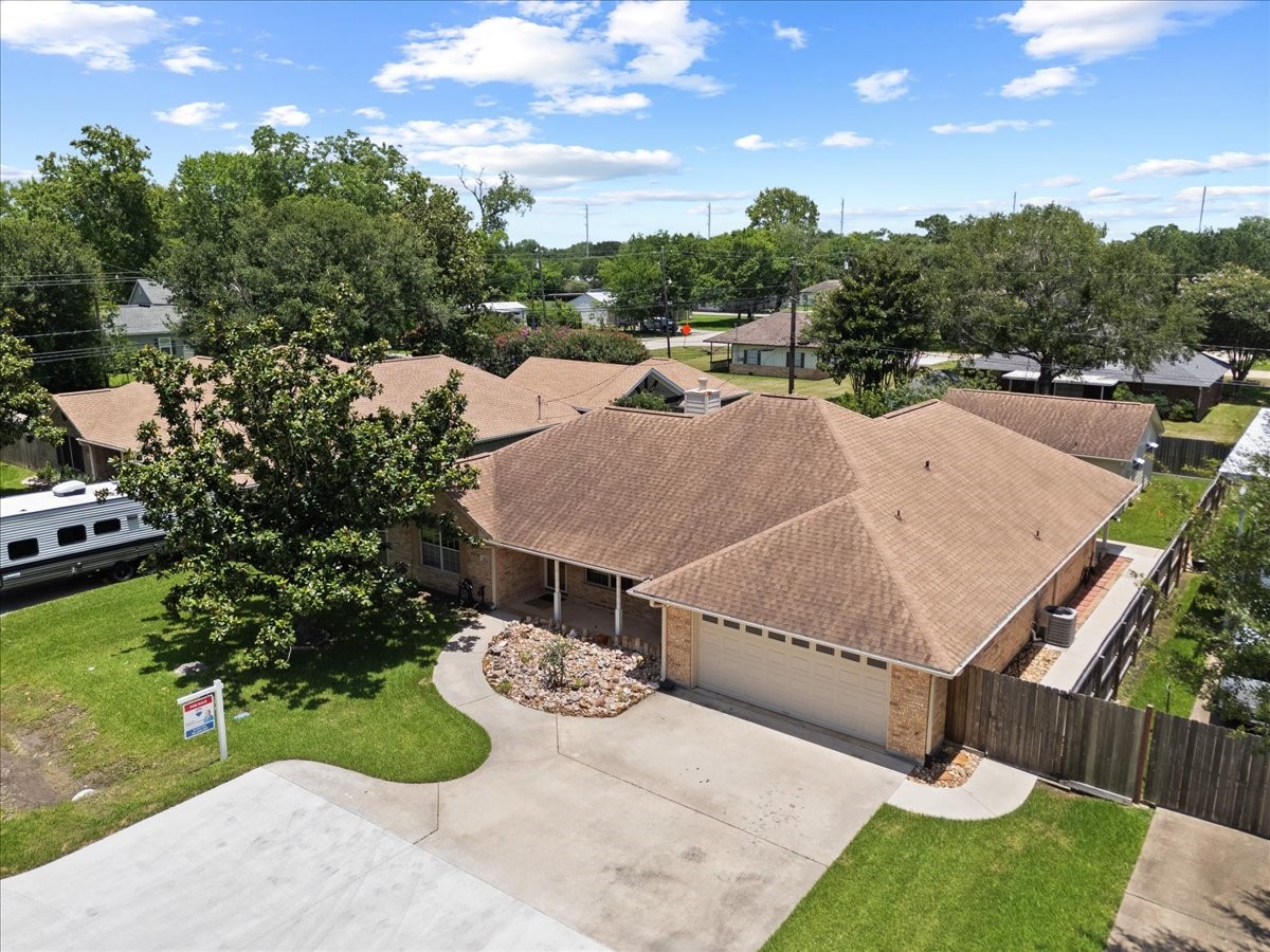 607 Sharondoah Drive Property Photo 3