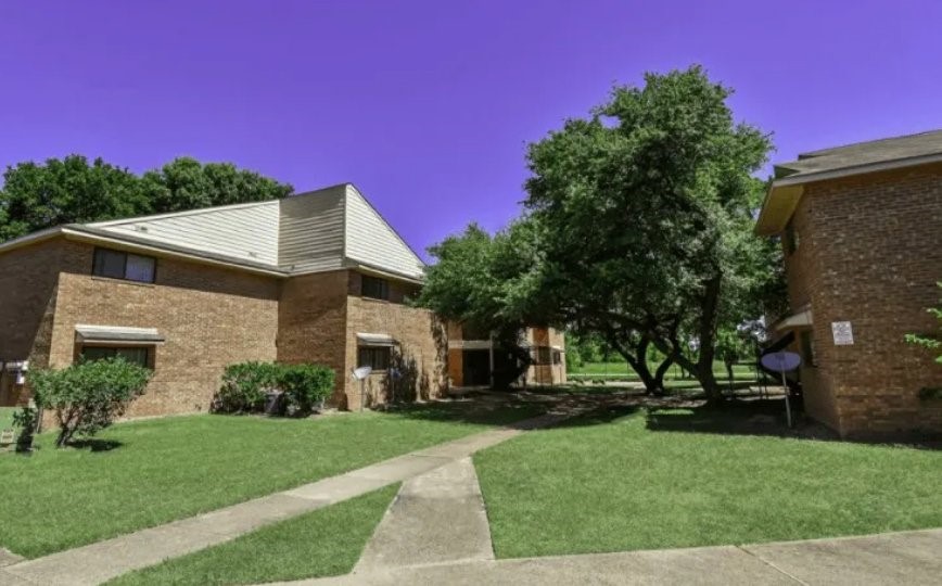 3444 Depot St Property Photo 5