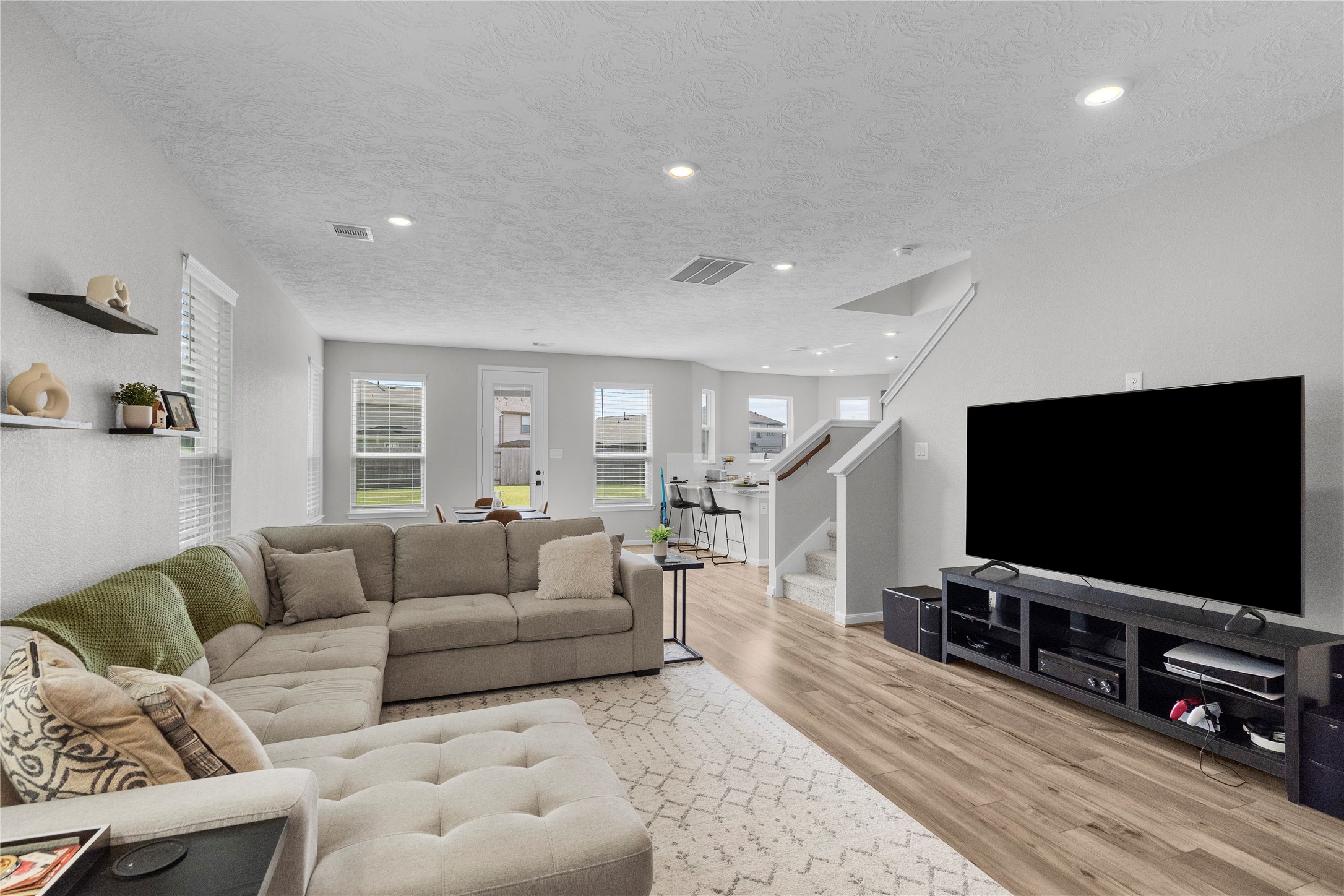15631 Tawny Stark Drive Property Photo 8