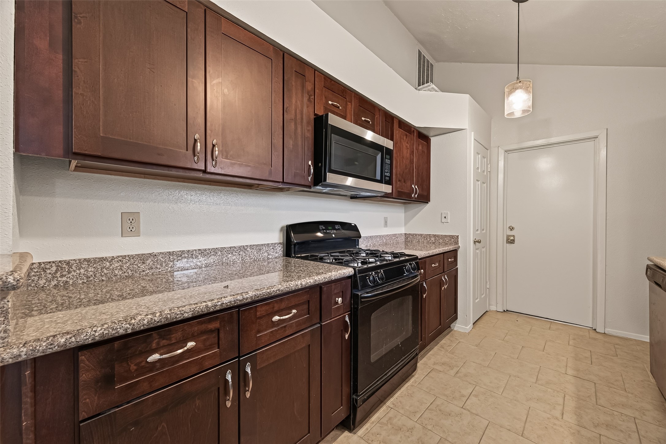 2714 S Brompton Drive Property Photo 16