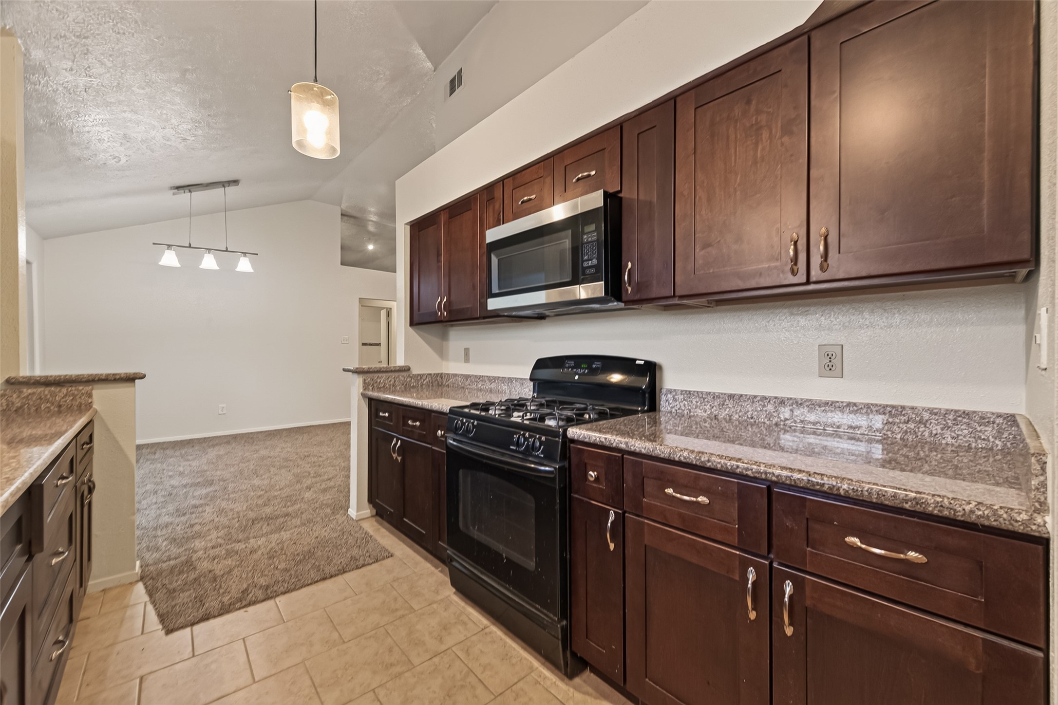 2714 S Brompton Drive Property Photo 17