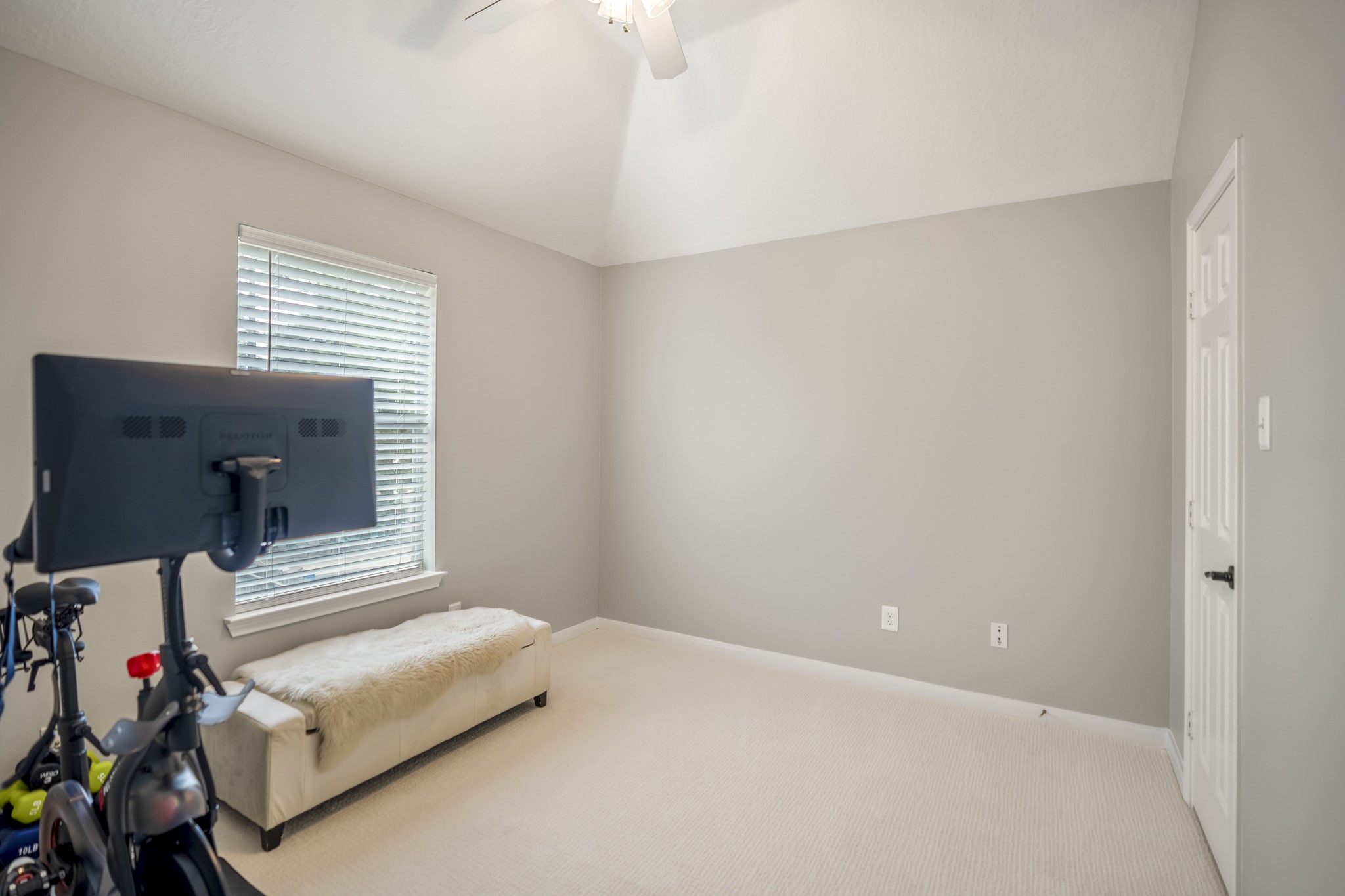 20235 Eden Pines Property Photo 28