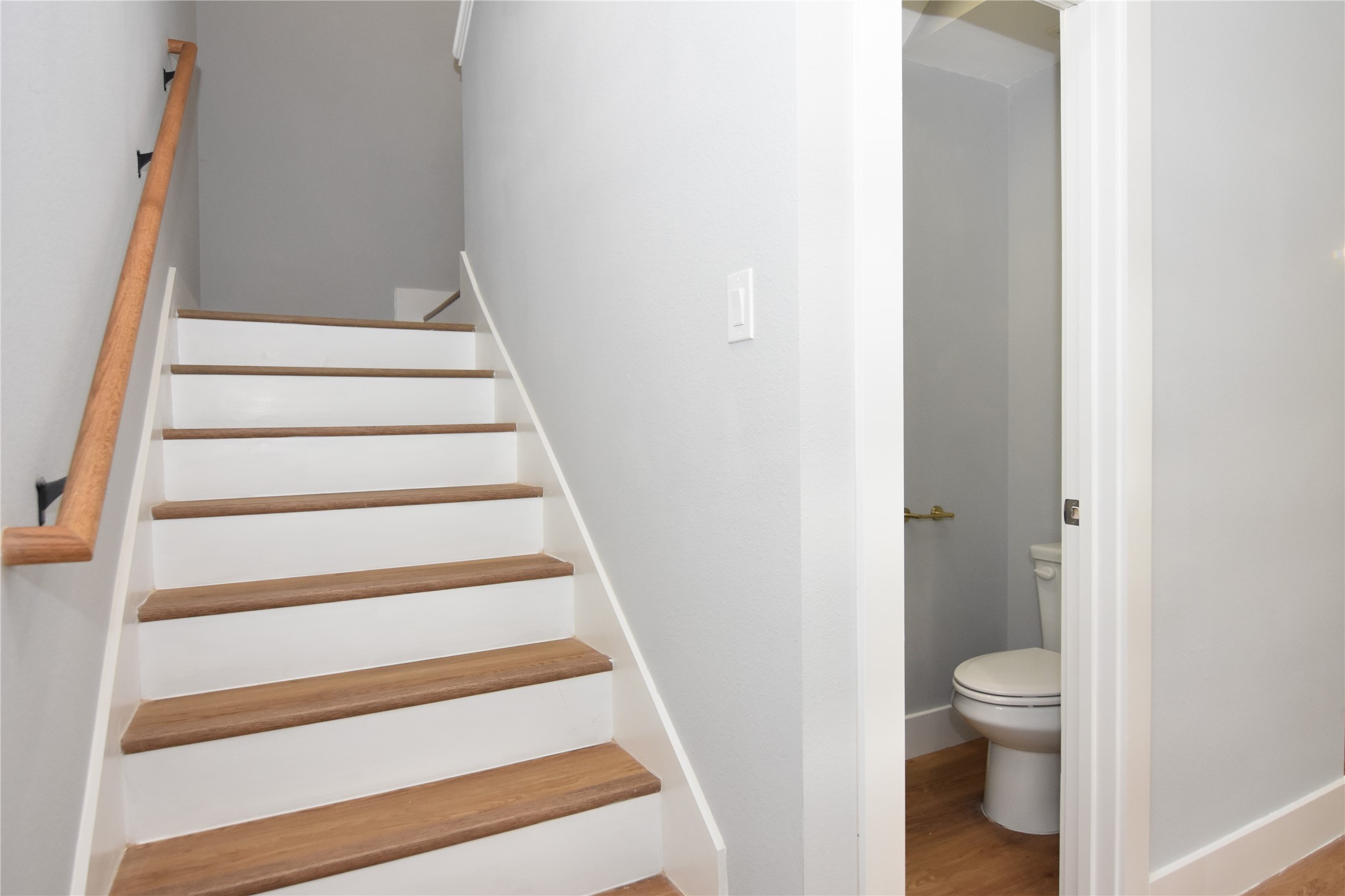 6834 A Foster Street Property Photo 14