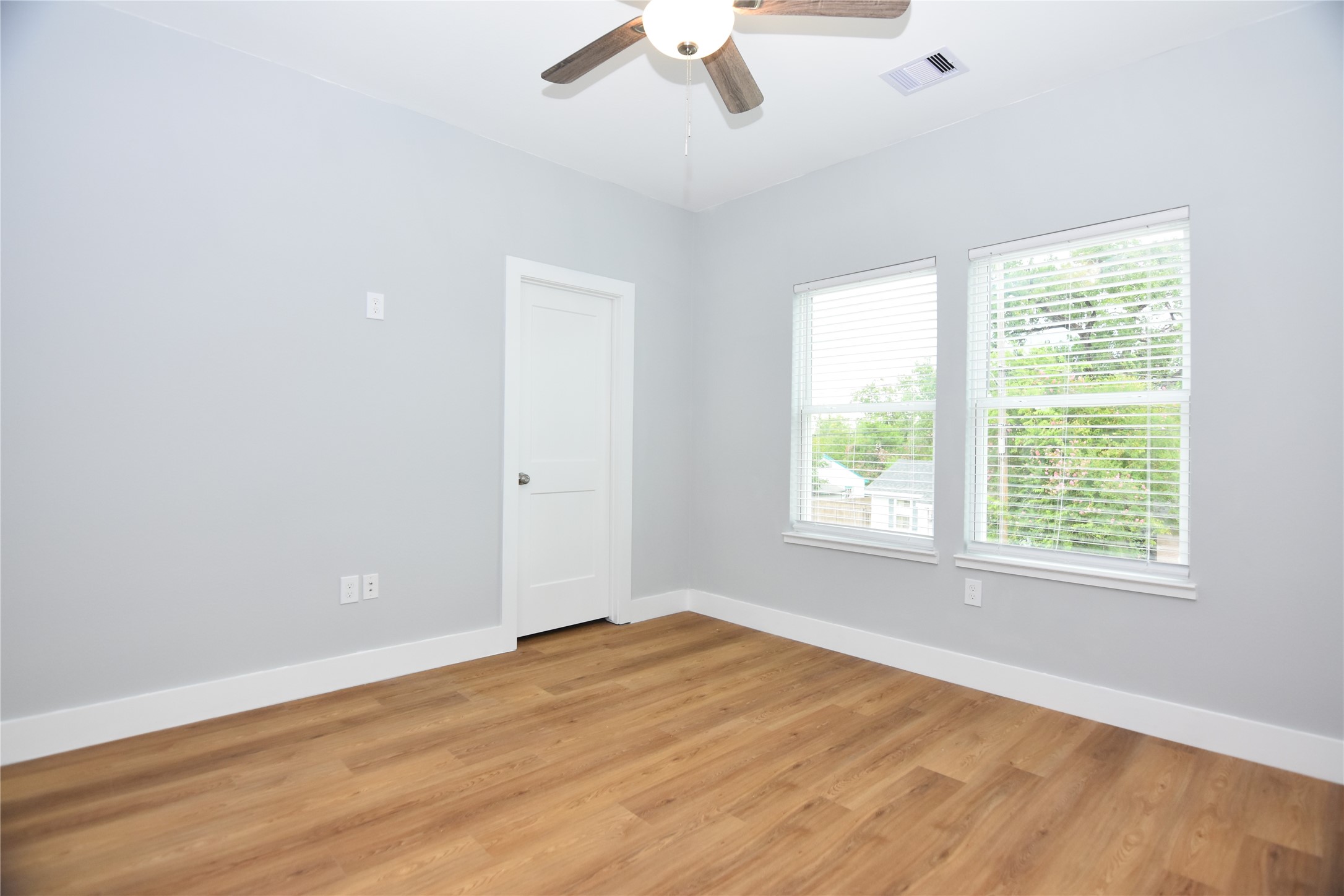 6834 A Foster Street Property Photo 23