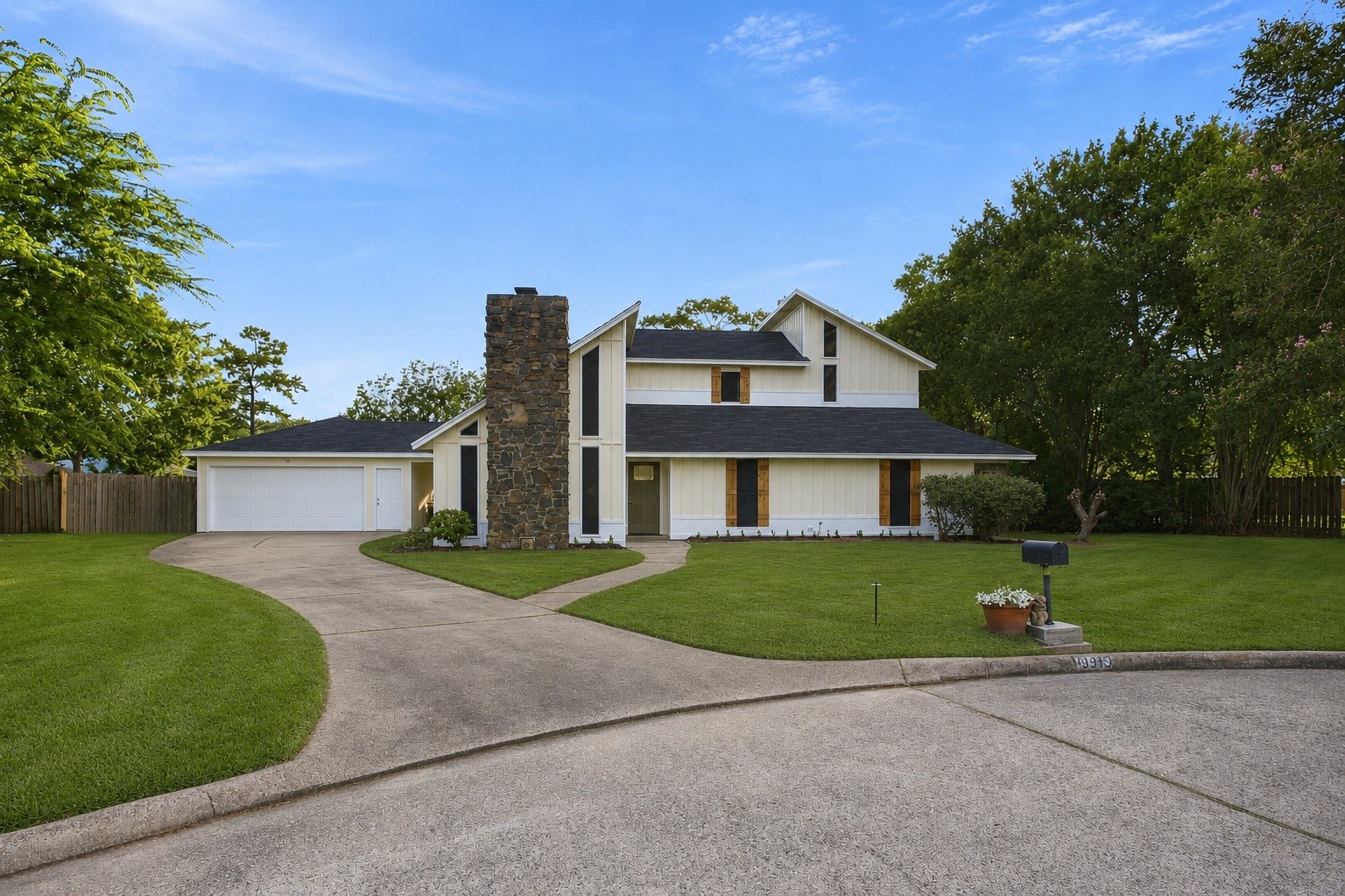 9915 Baronshire Round Property Photo 43