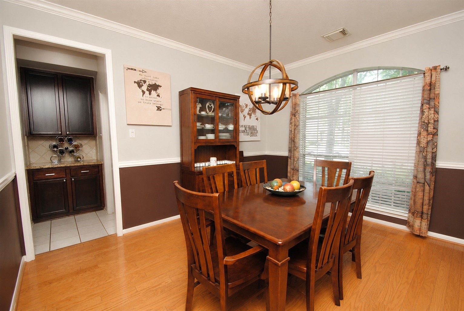 9723 Therrell Drive Property Photo 4