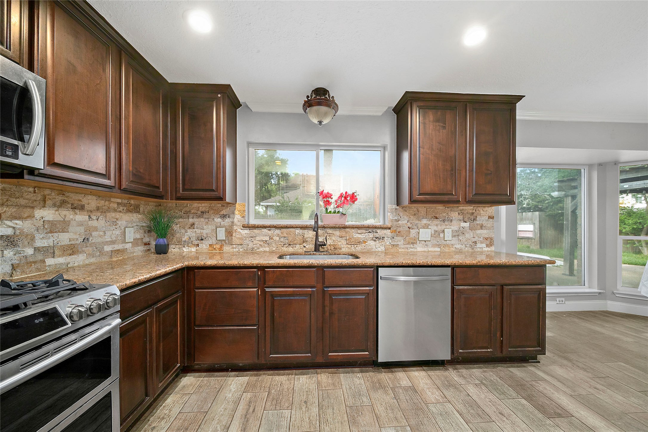 1801 Palo Duro Street Property Photo 7