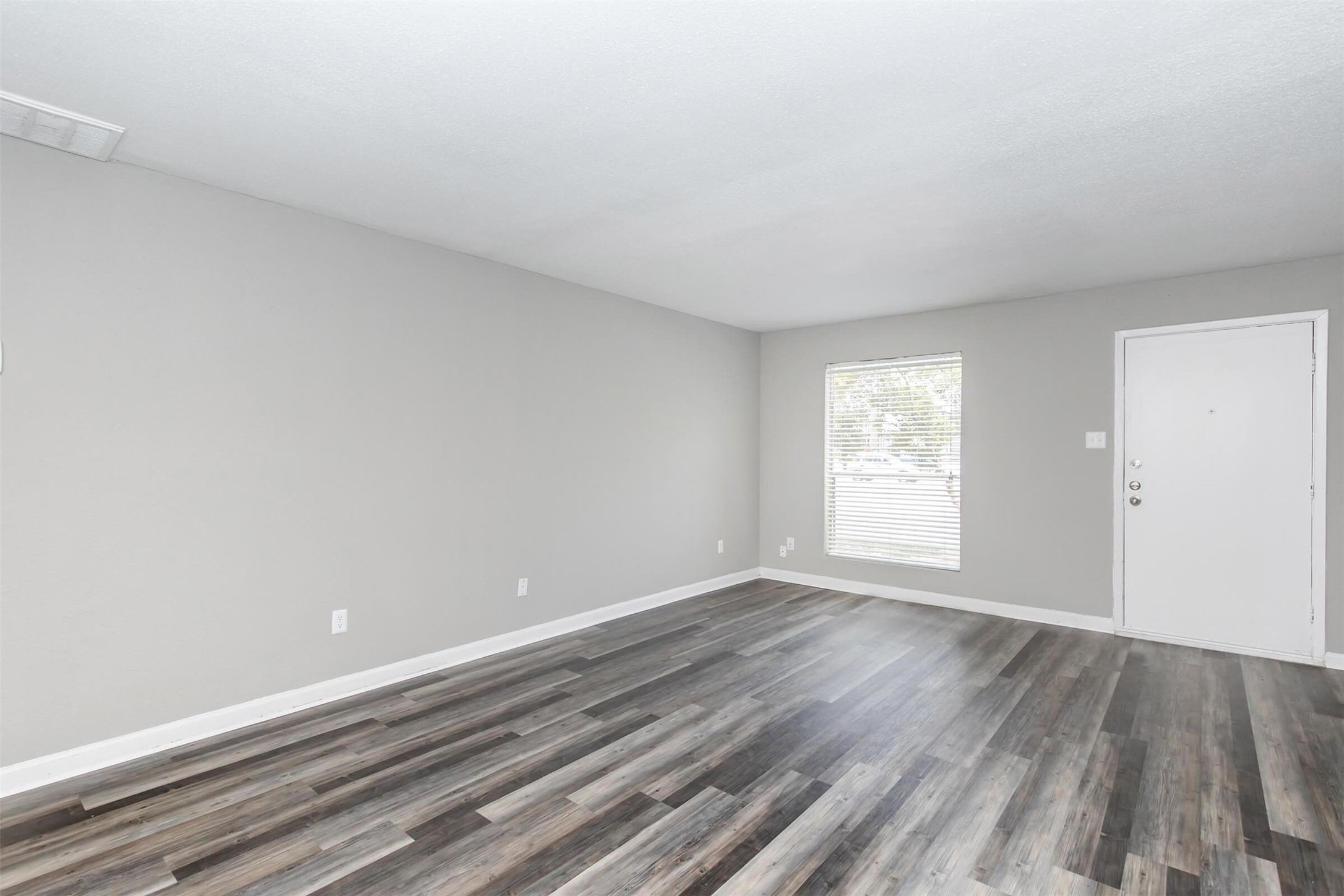 18001 Cypress Trace Road 506 Property Photo 7