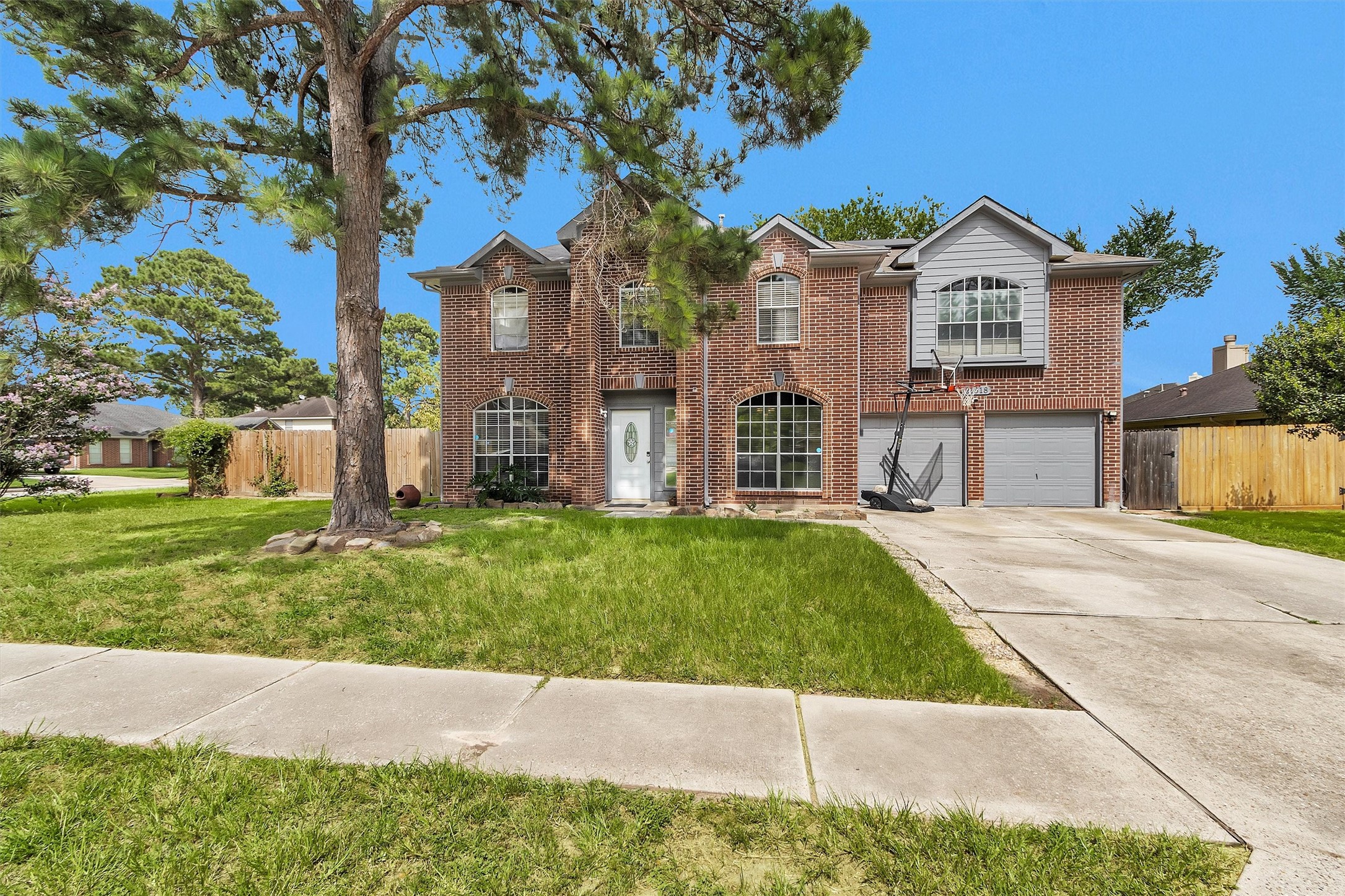 21618 Nottinghill Drive Property Photo 1