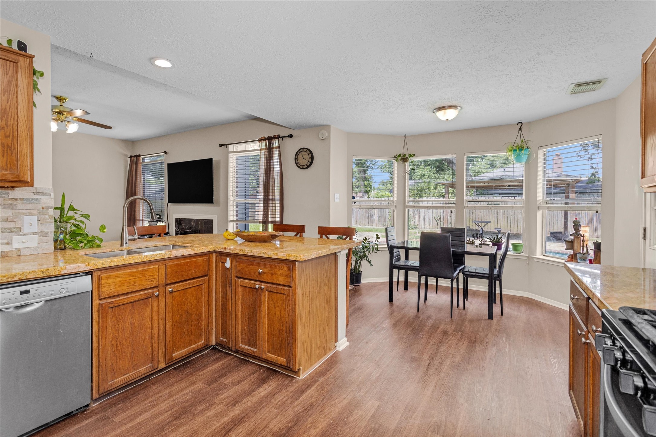 21618 Nottinghill Drive Property Photo 12