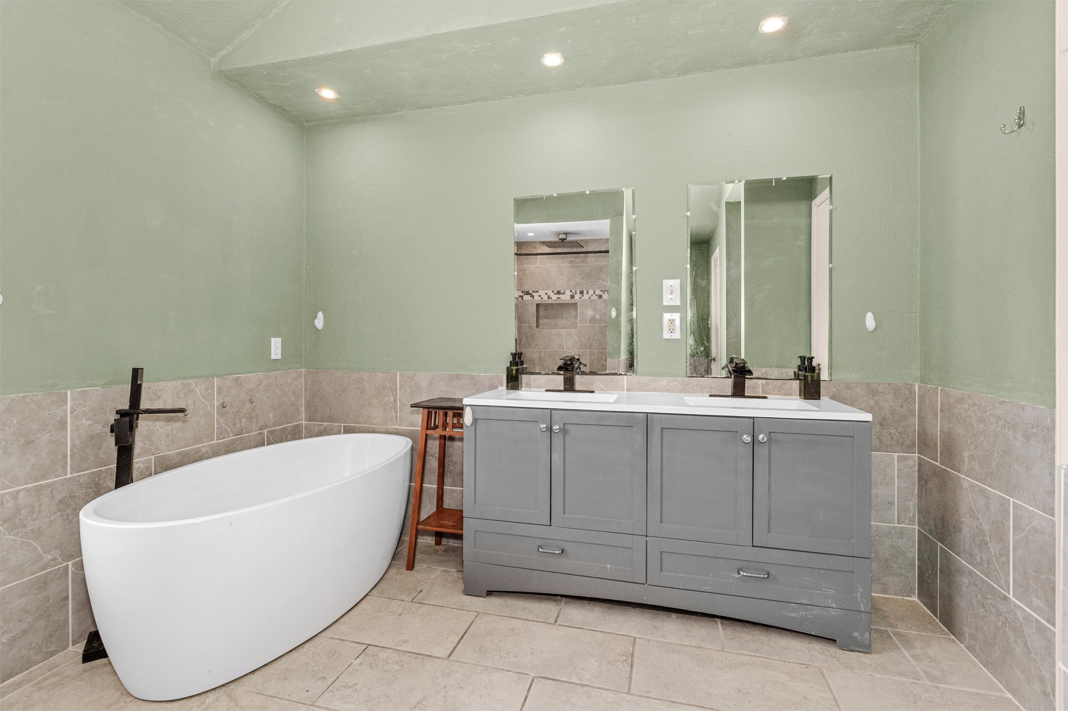 21618 Nottinghill Drive Property Photo 16