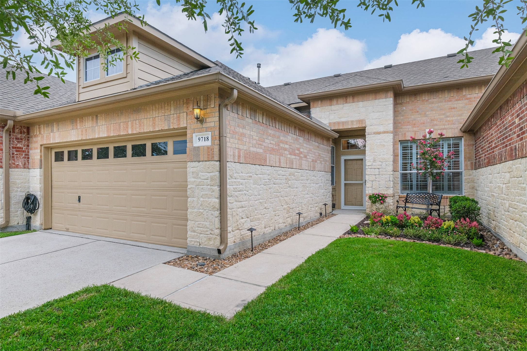 9718 Catalina Leaf Lane Property Photo 1