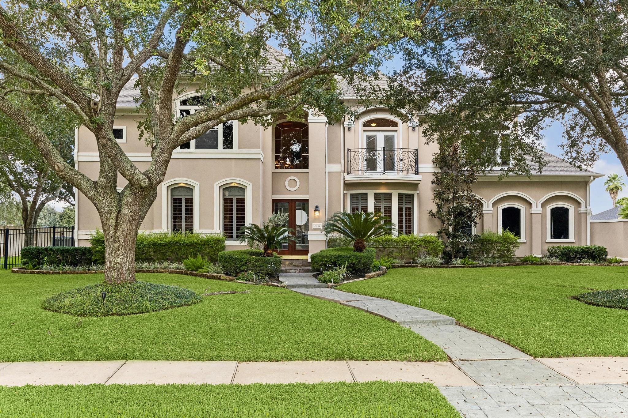 2731 Lakecrest Drive, Pearland TX 77584 Property Photo 1
