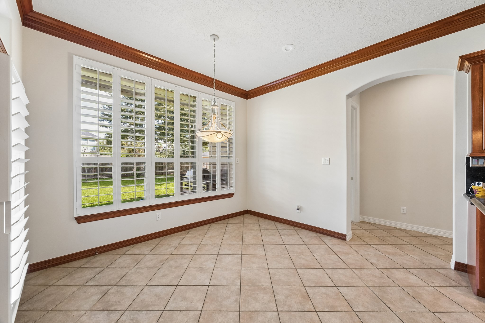 2731 Lakecrest Drive Property Photo 8