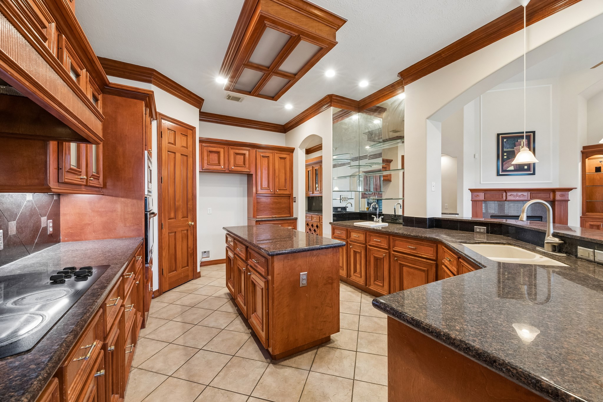 2731 Lakecrest Drive Property Photo 11