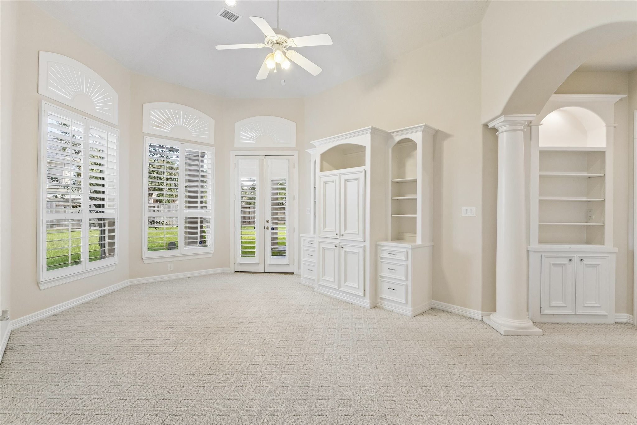 2731 Lakecrest Drive Property Photo 15