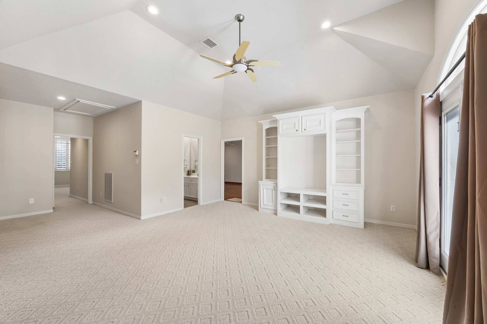 2731 Lakecrest Drive Property Photo 22