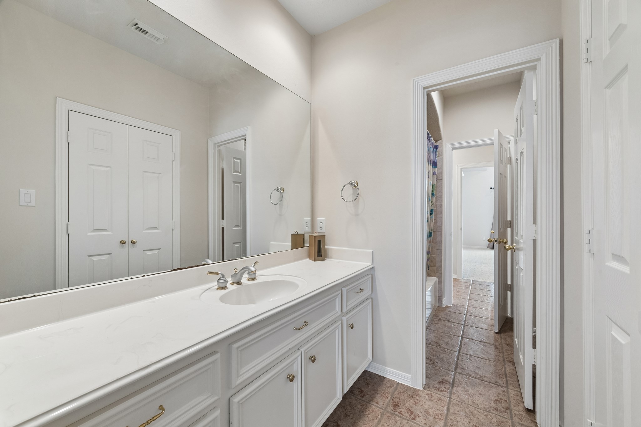 2731 Lakecrest Drive Property Photo 26
