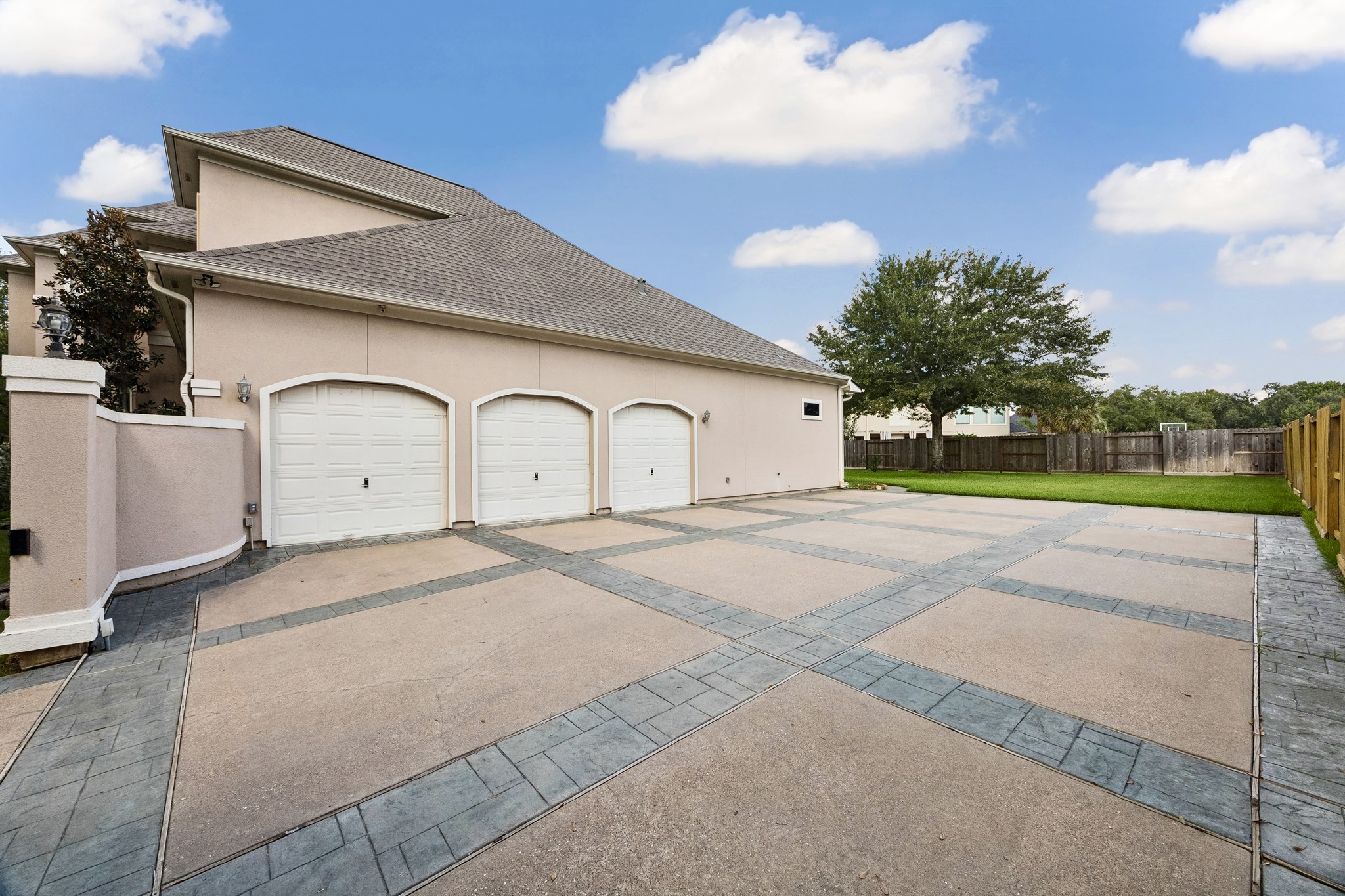 2731 Lakecrest Drive Property Photo 29
