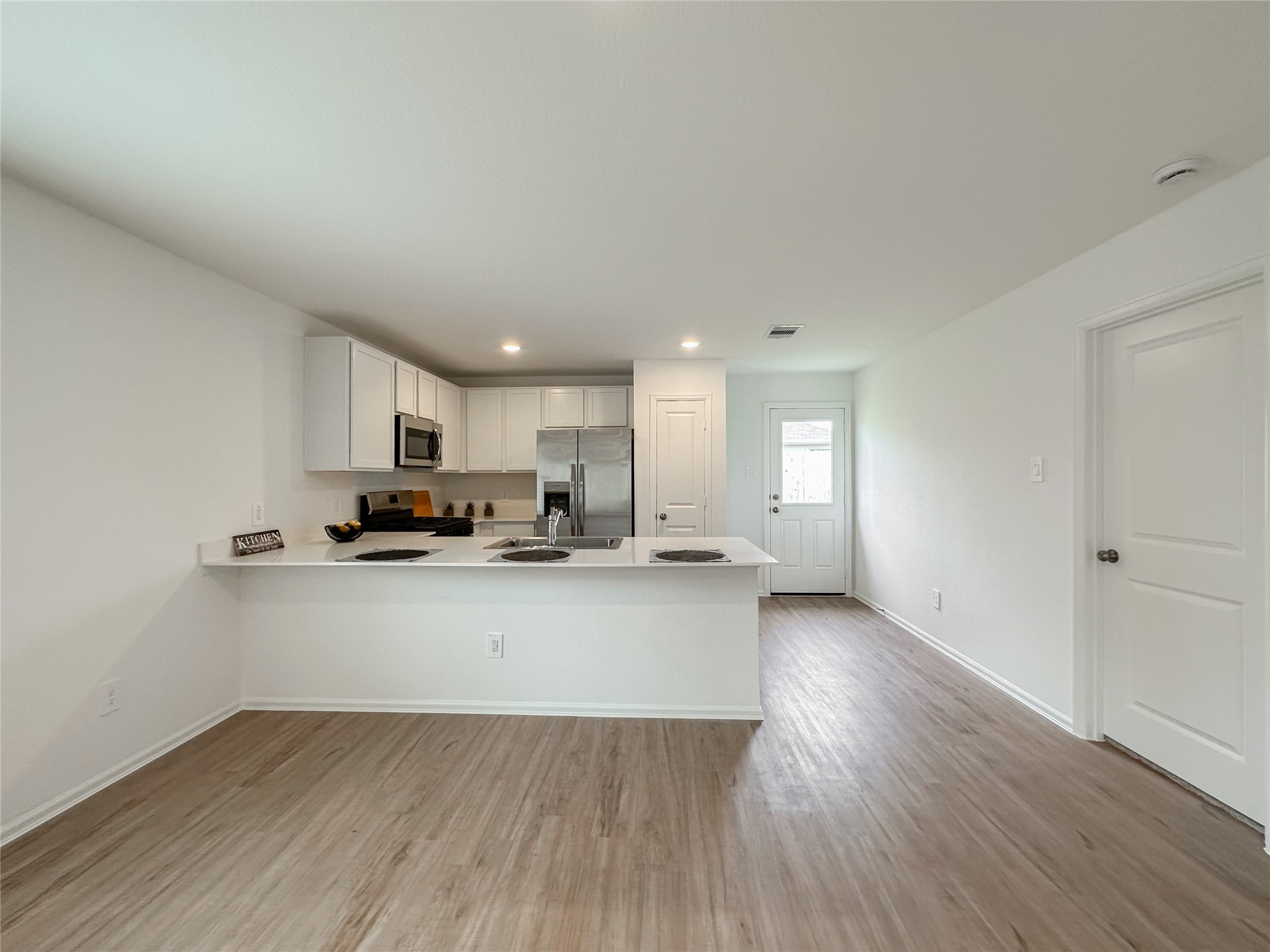 2470 Ridge Oak Drive Property Photo 6
