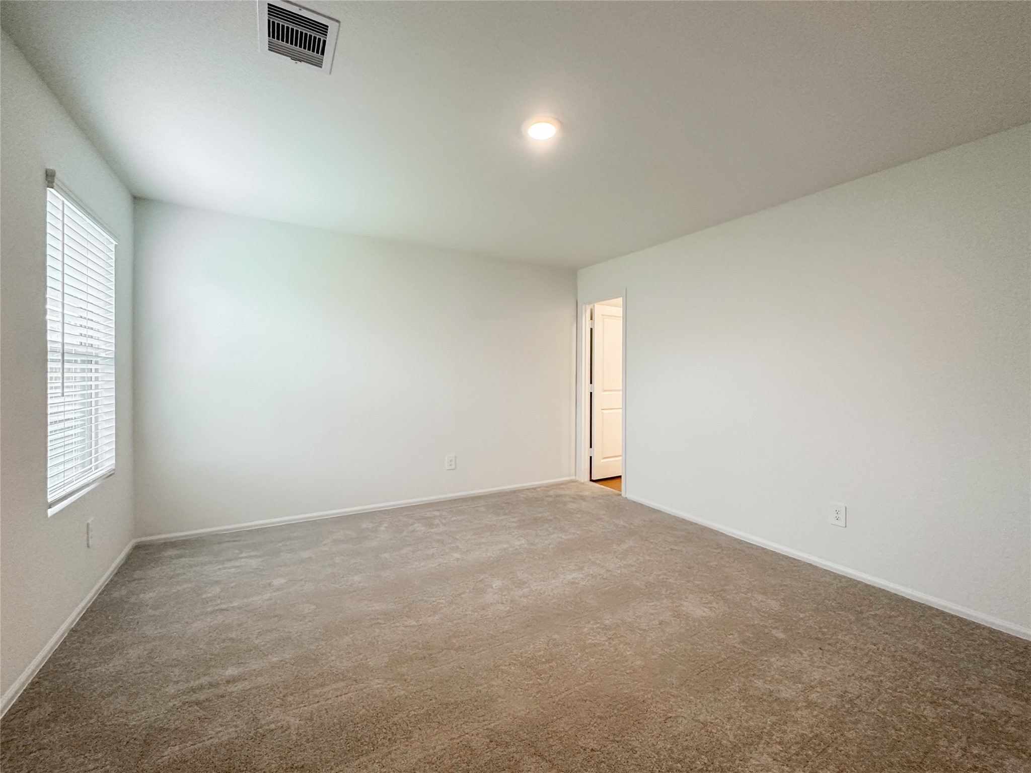 2470 Ridge Oak Drive Property Photo 10