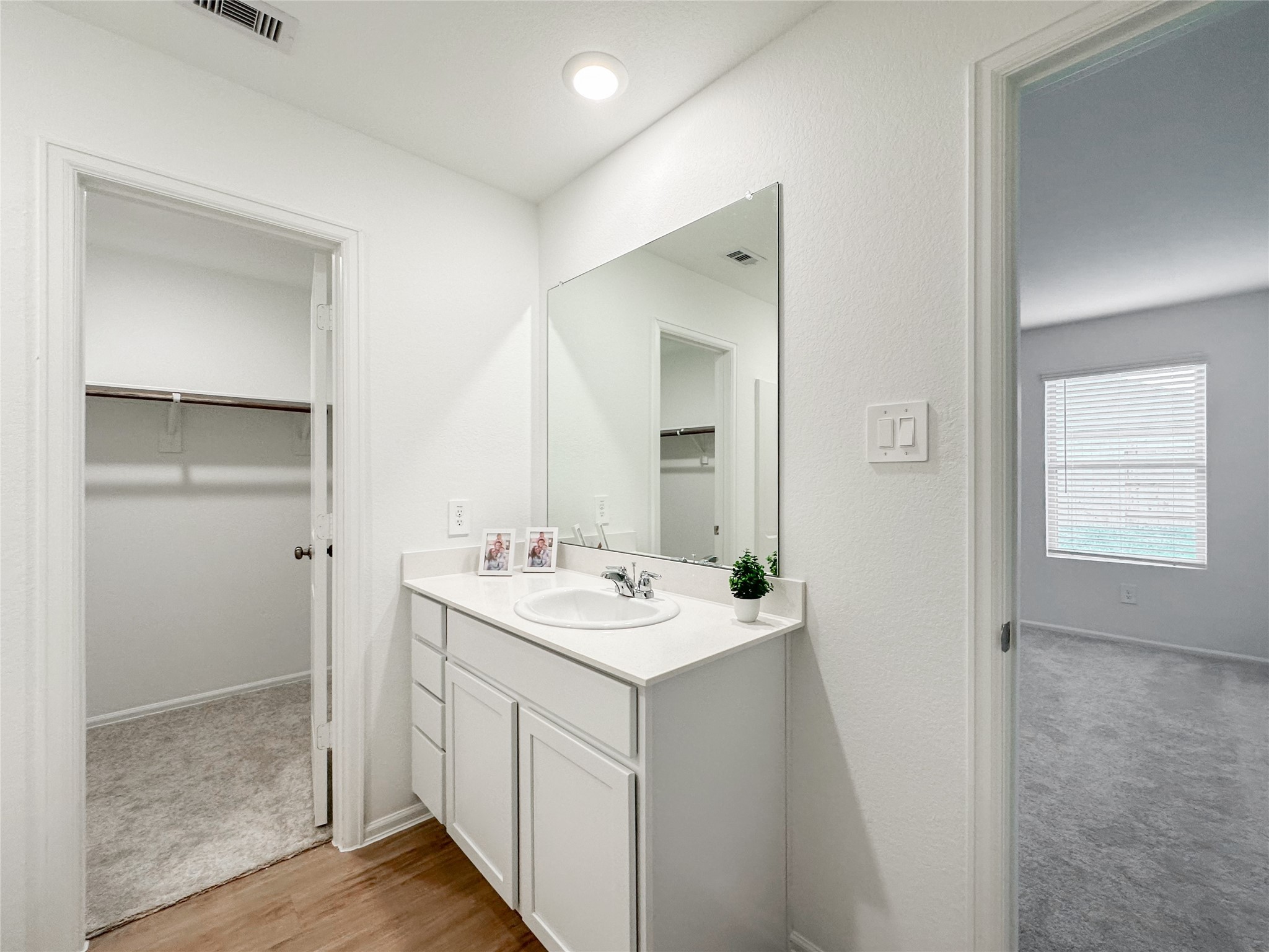 2470 Ridge Oak Drive Property Photo 12