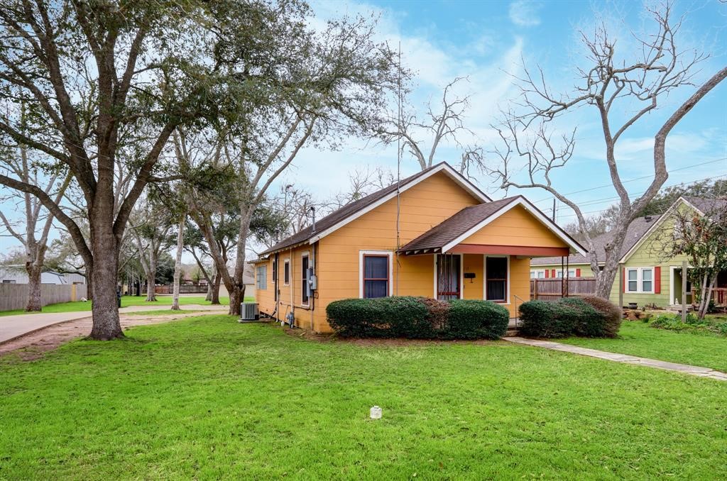 613 West Street Property Photo