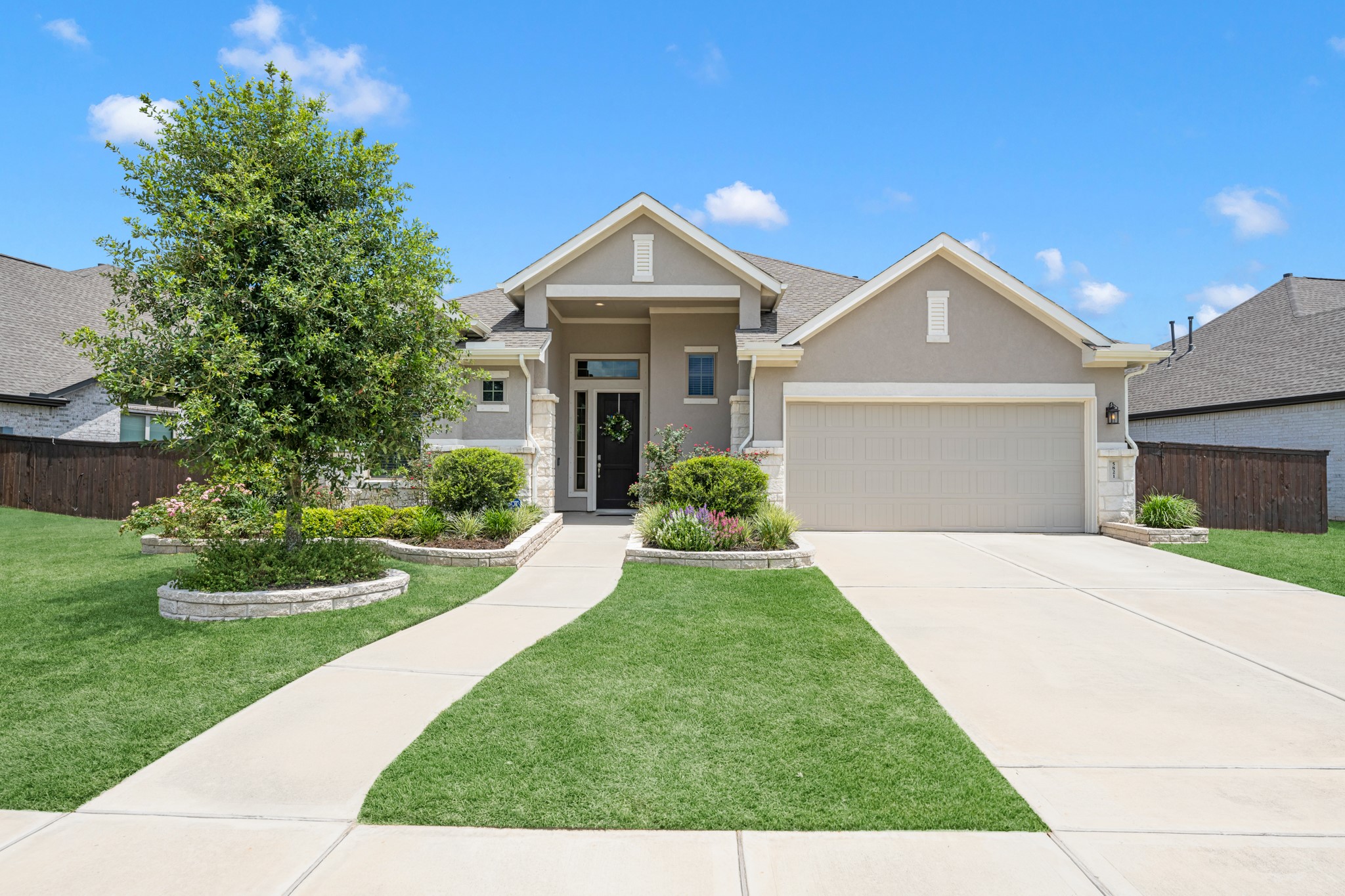 5821 Lavaca Lane Property Photo 1