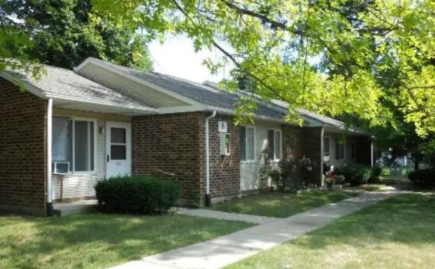 120 N Pleasant Pl Property Photo 1