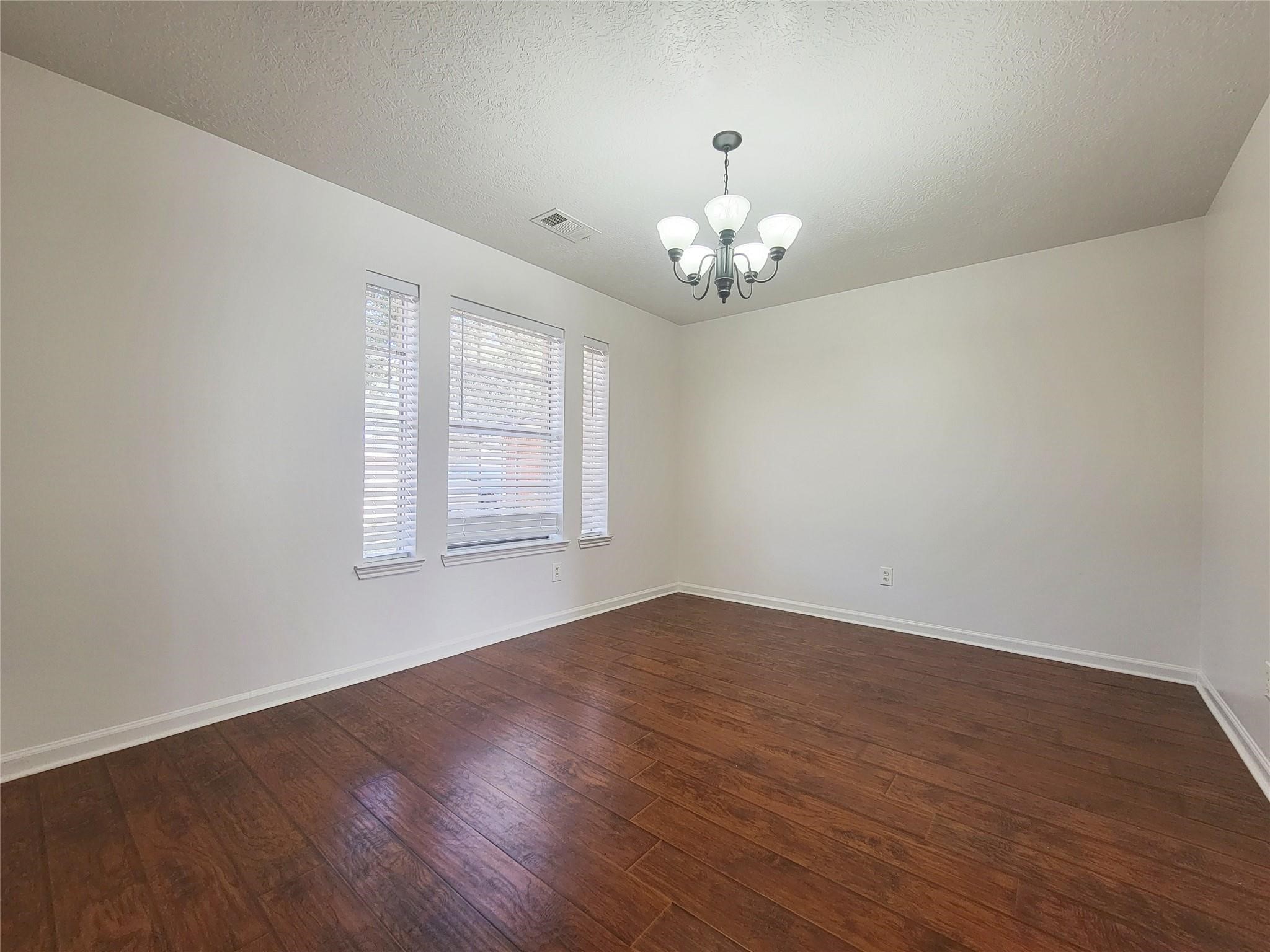 20839 Beech Tree Drive Property Photo 5