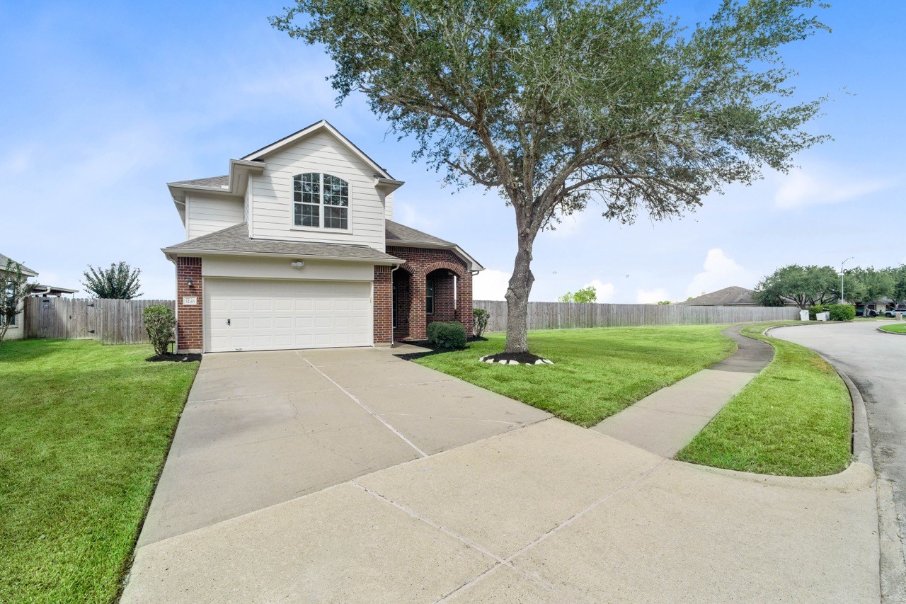 3246 Keithwood Circle W Property Photo 2