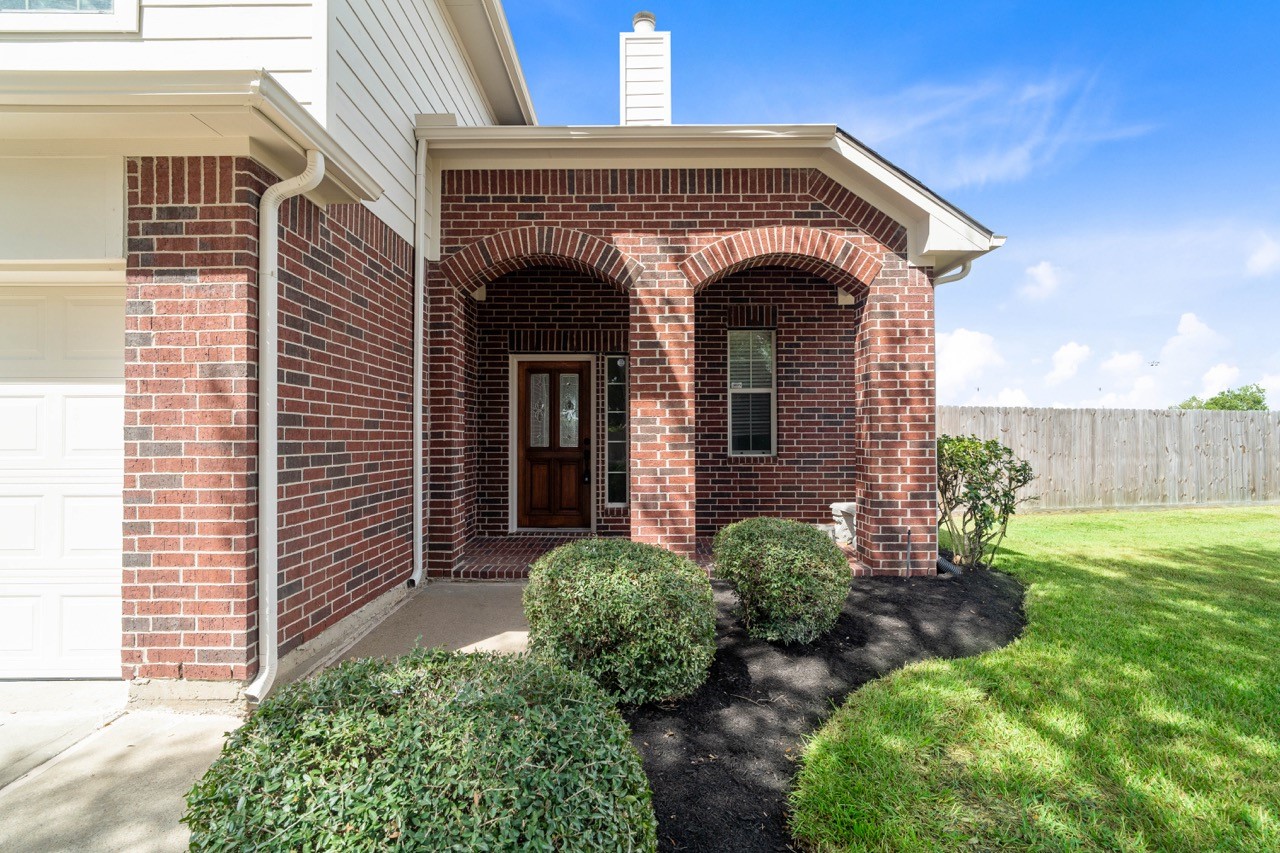 3246 Keithwood Circle W Property Photo 3