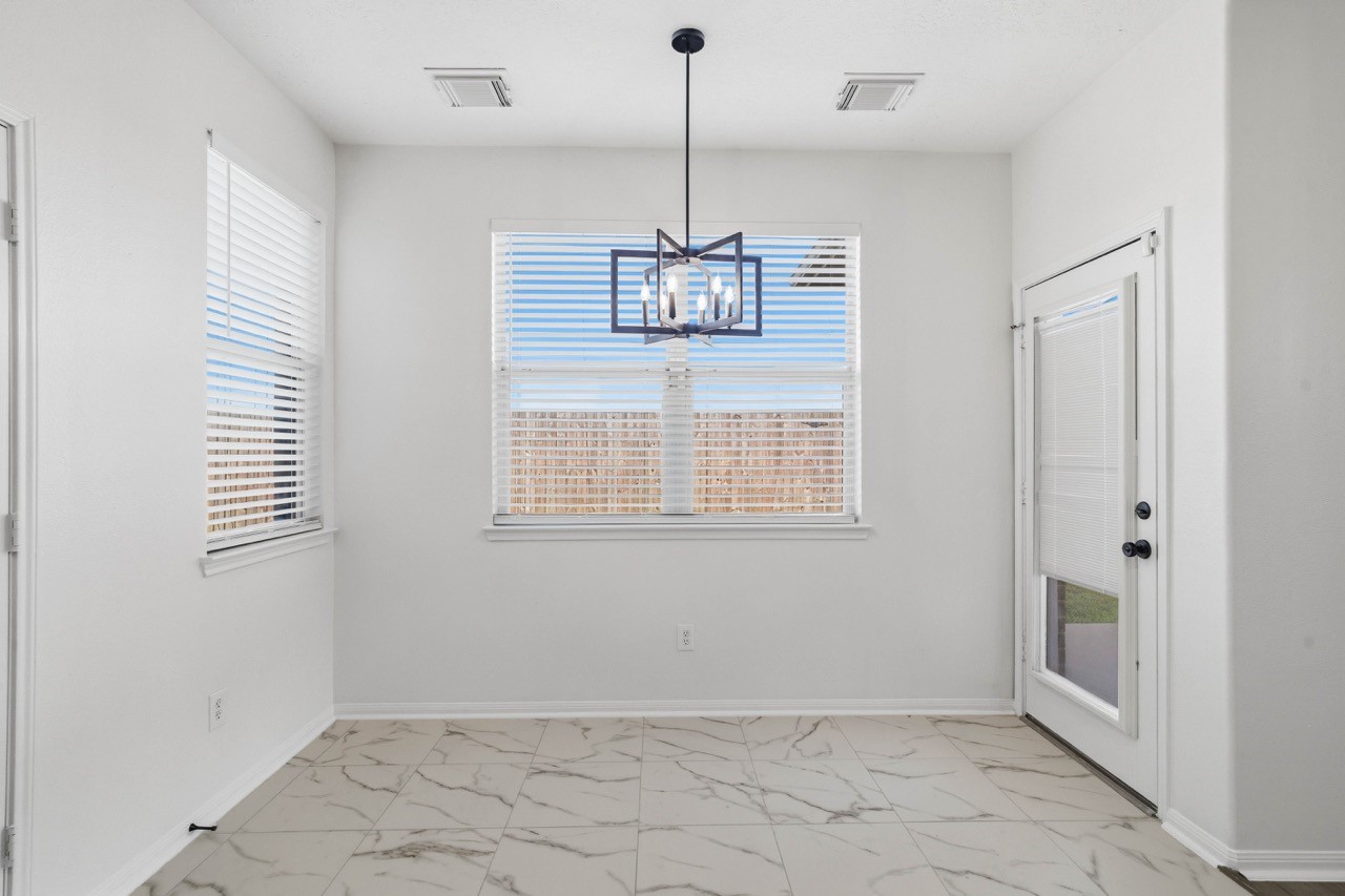 3246 Keithwood Circle W Property Photo 14