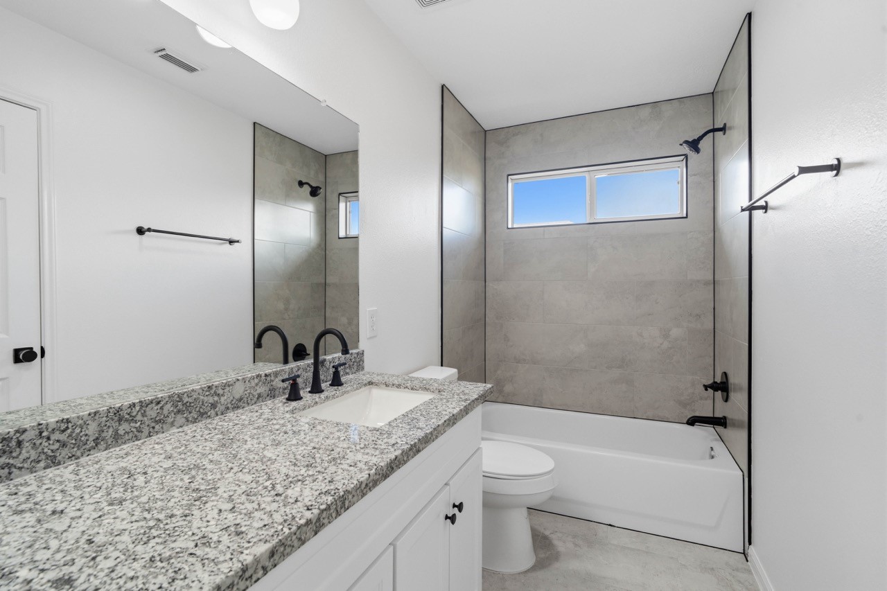 3246 Keithwood Circle W Property Photo 24