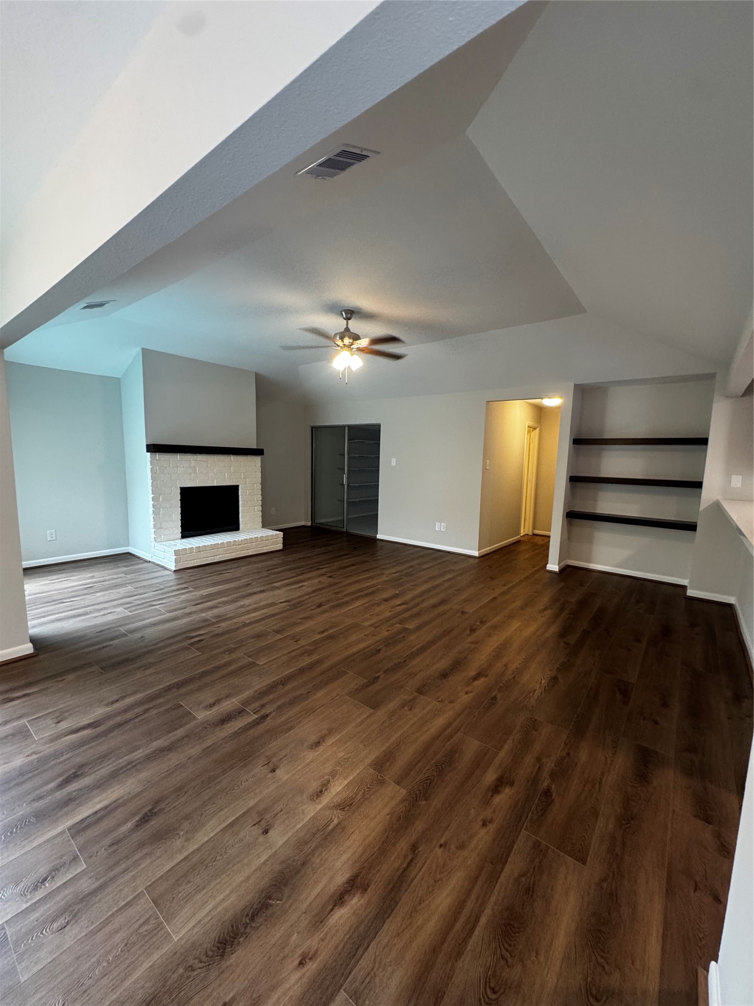8807 Belle Glen Drive Property Photo 3