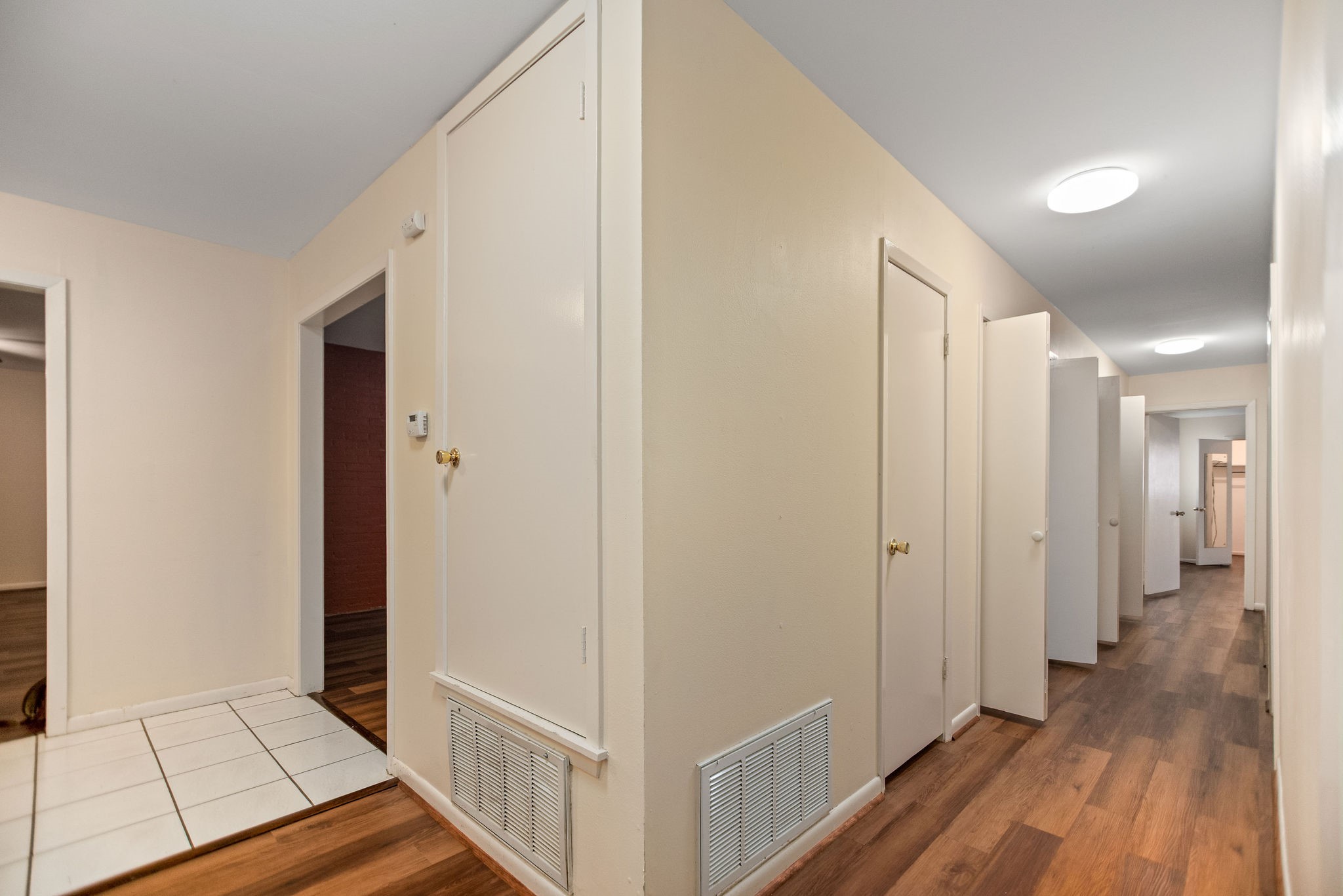 1106 Brookhollow Drive Property Photo 8