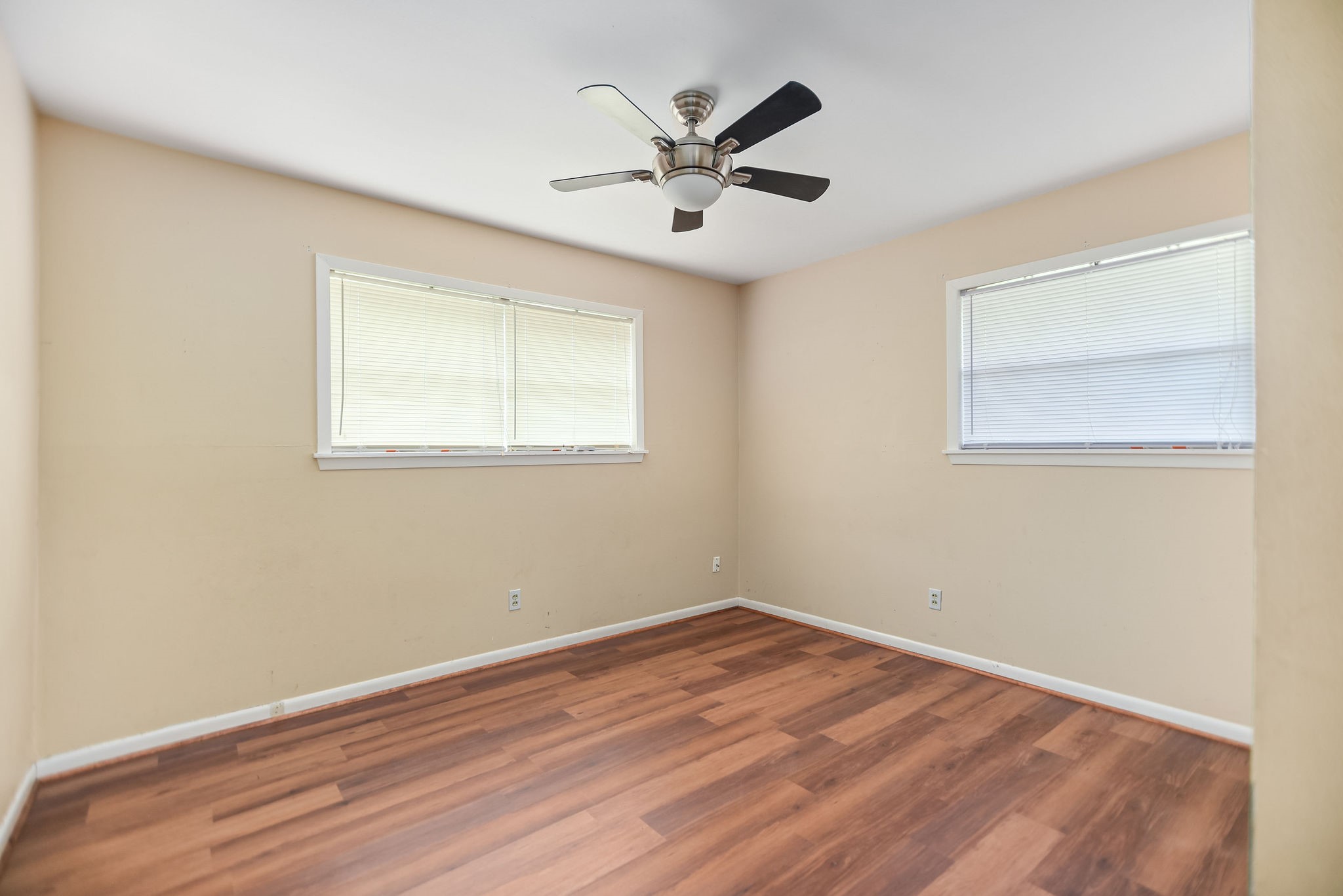 1106 Brookhollow Drive Property Photo 11