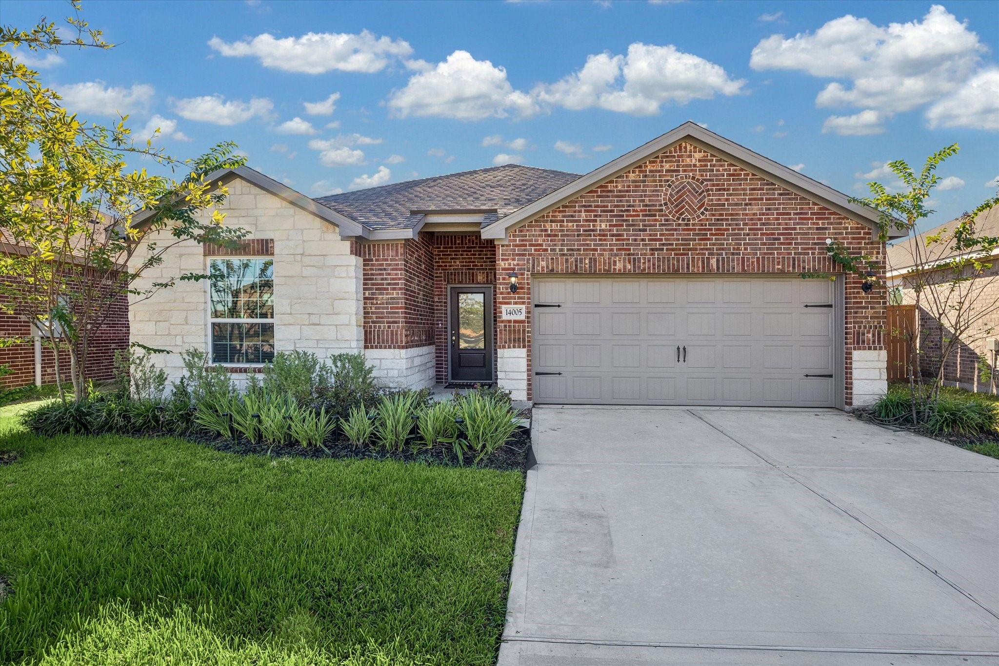 14005 Freeboard Drive Property Photo 1