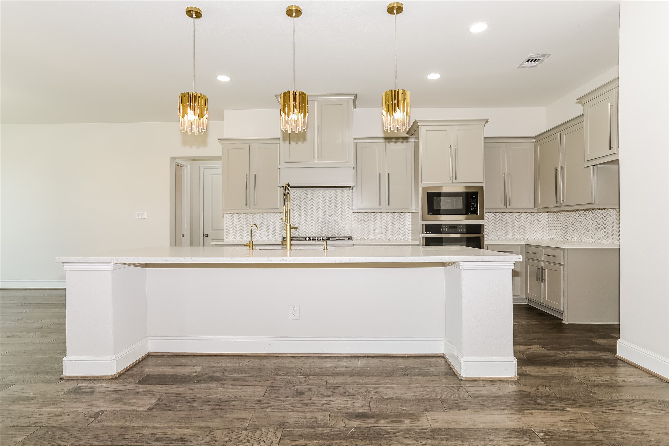 30627 S Creek Way Property Photo 10