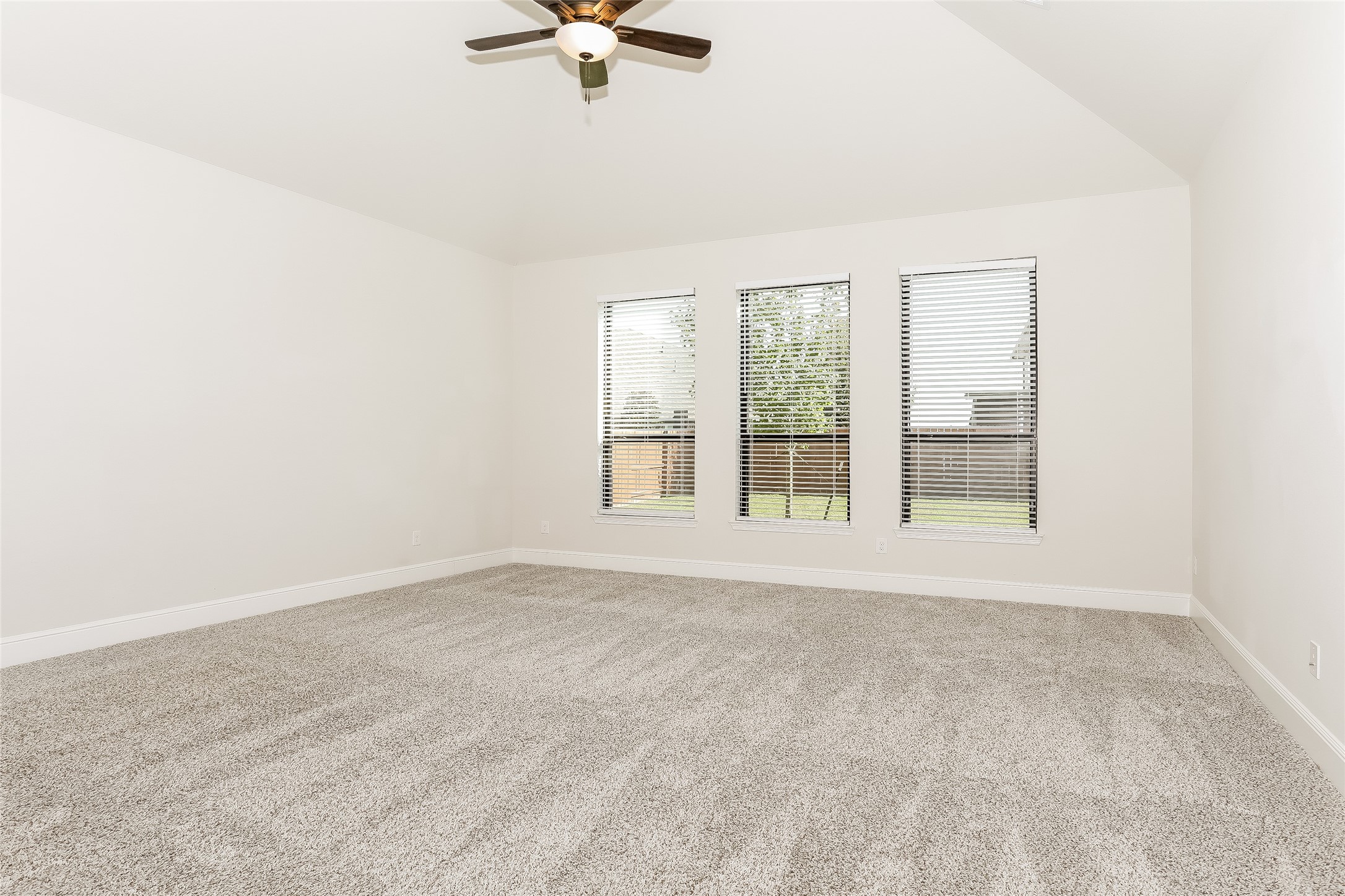 30627 S Creek Way Property Photo 16