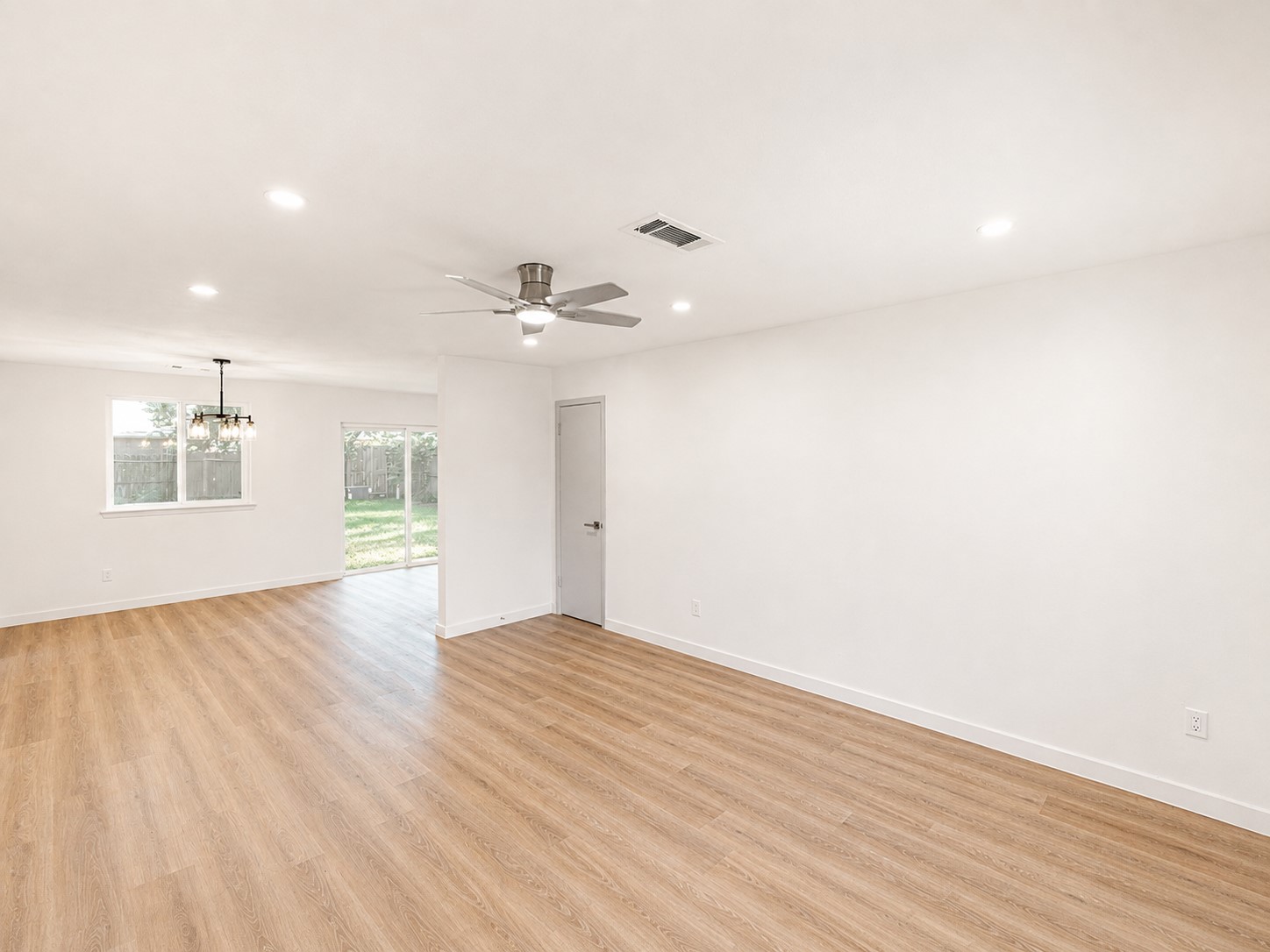 10911 Corona Lane Property Photo 9
