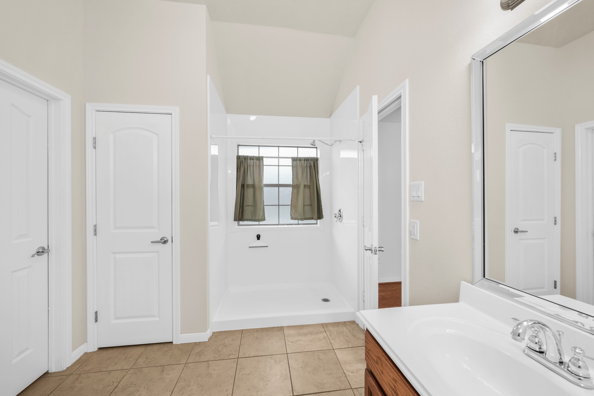 3607 Mustang Lane Property Photo 9