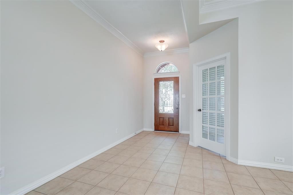 2523 Firecrest Drive Property Photo 5