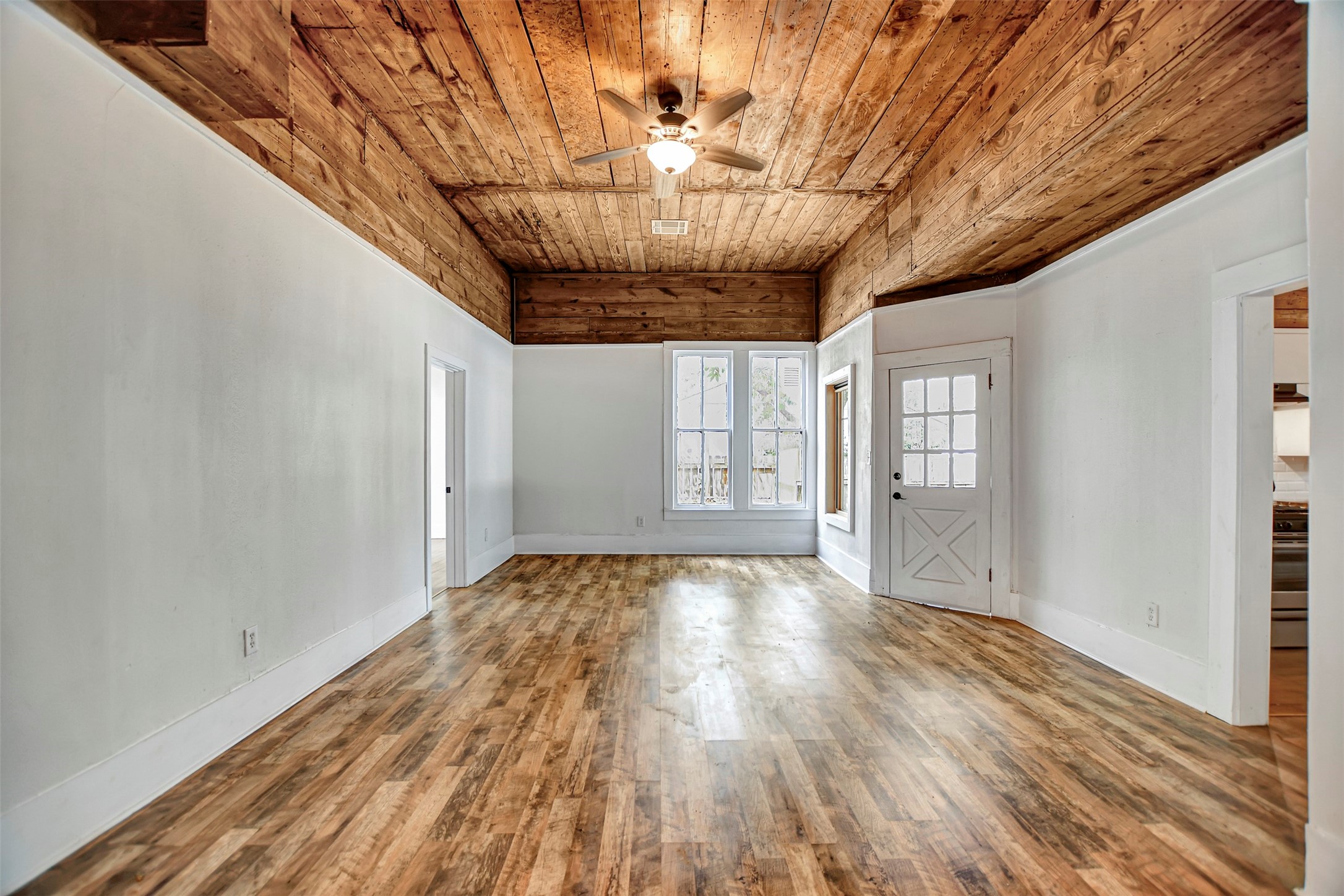 1704 N Houston Avenue Property Photo 14