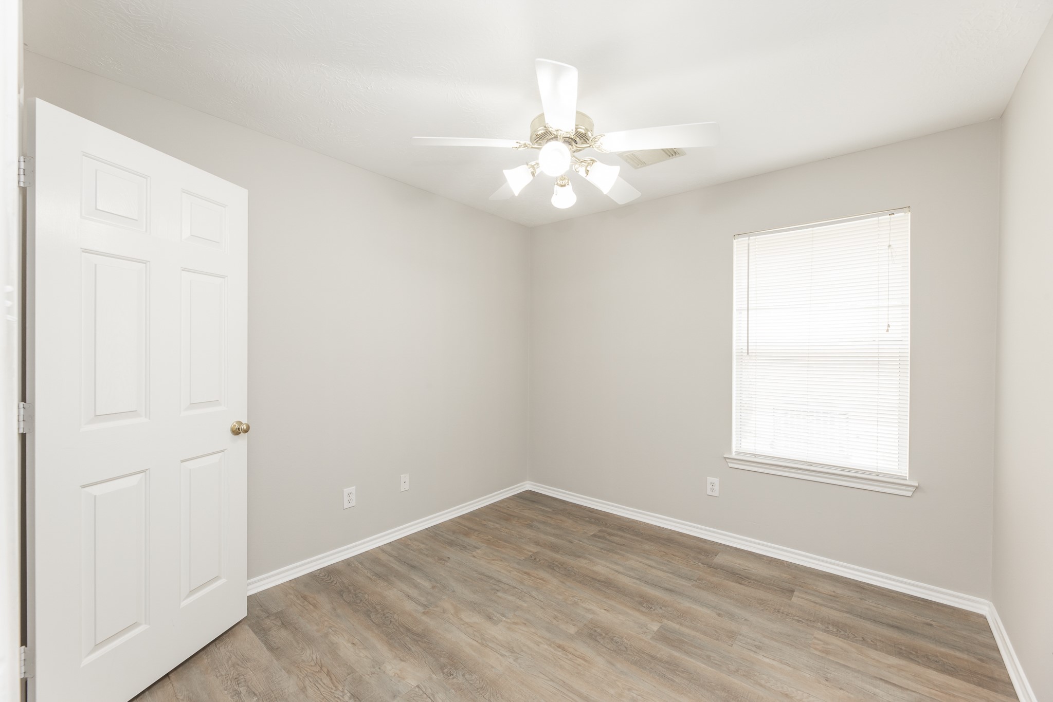 24502 Drakefield Court Property Photo 23