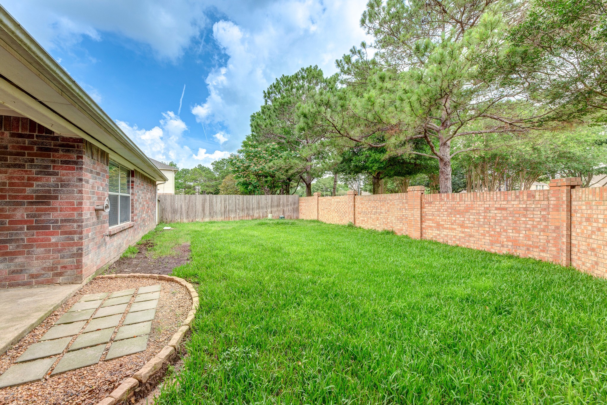 24502 Drakefield Court Property Photo 29