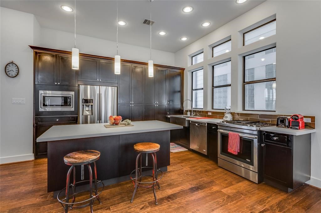 2612 Polk Street B Property Photo 4