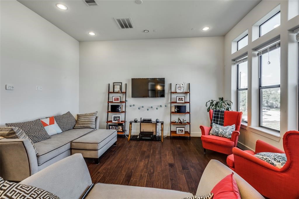 2612 Polk Street B Property Photo 11
