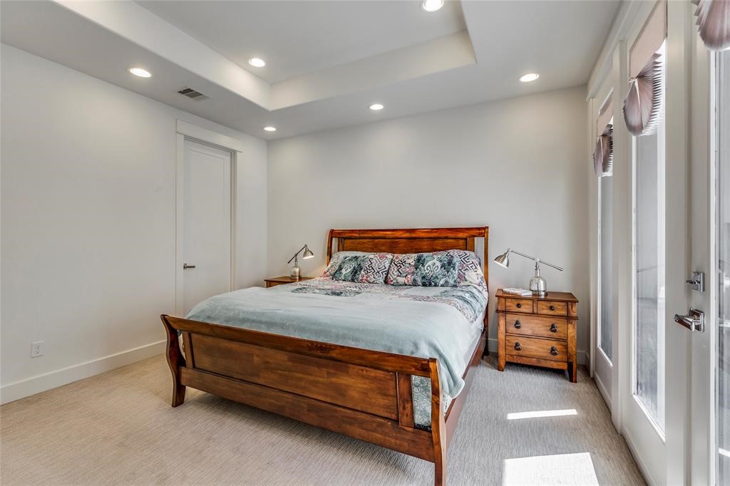 2612 Polk Street B Property Photo 14